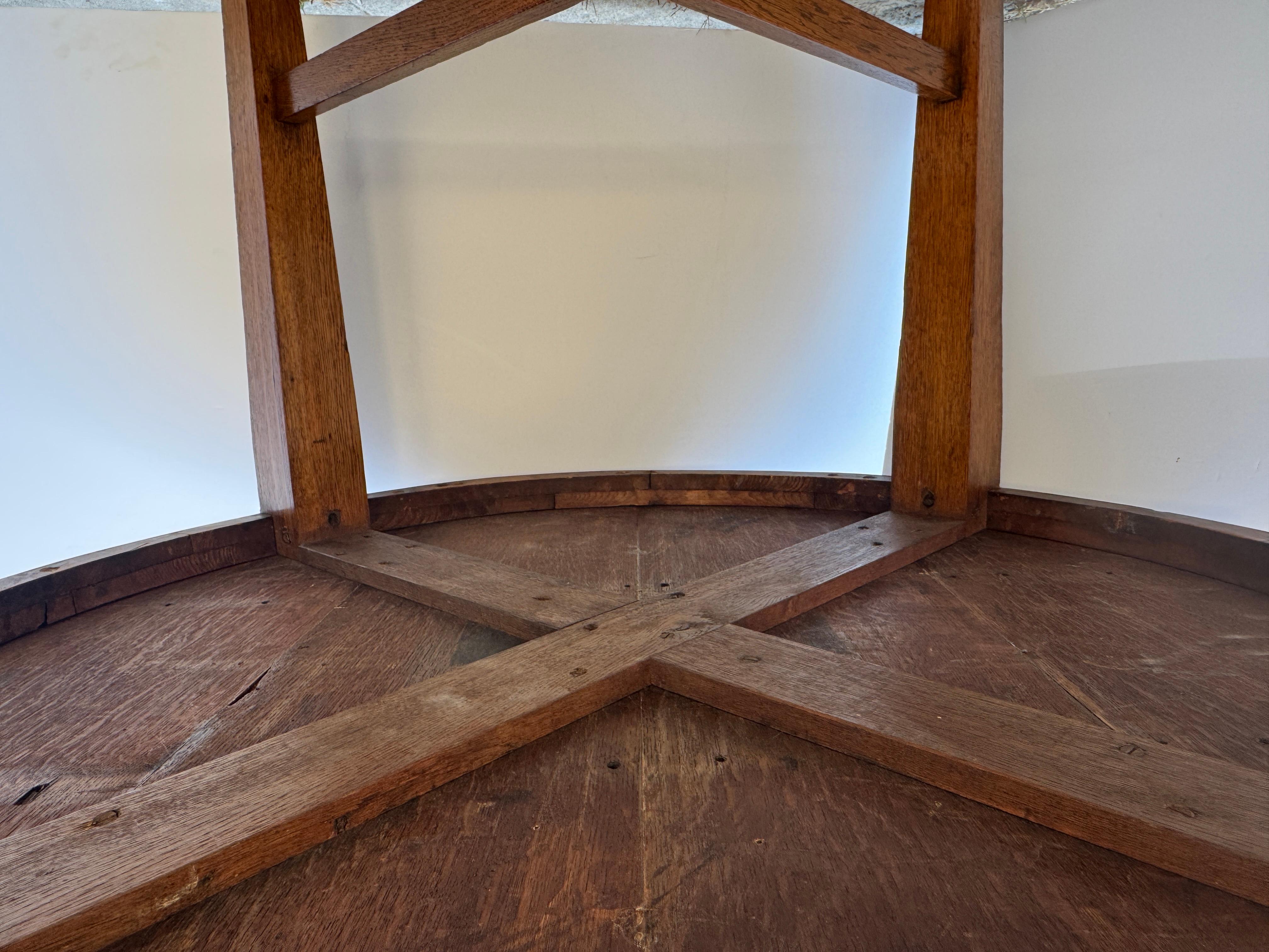 Antico tavolo da pranzo Mission Arts & Crafts rotondo in quercia segata a quarto, CIRCA 1900 in vendita 2