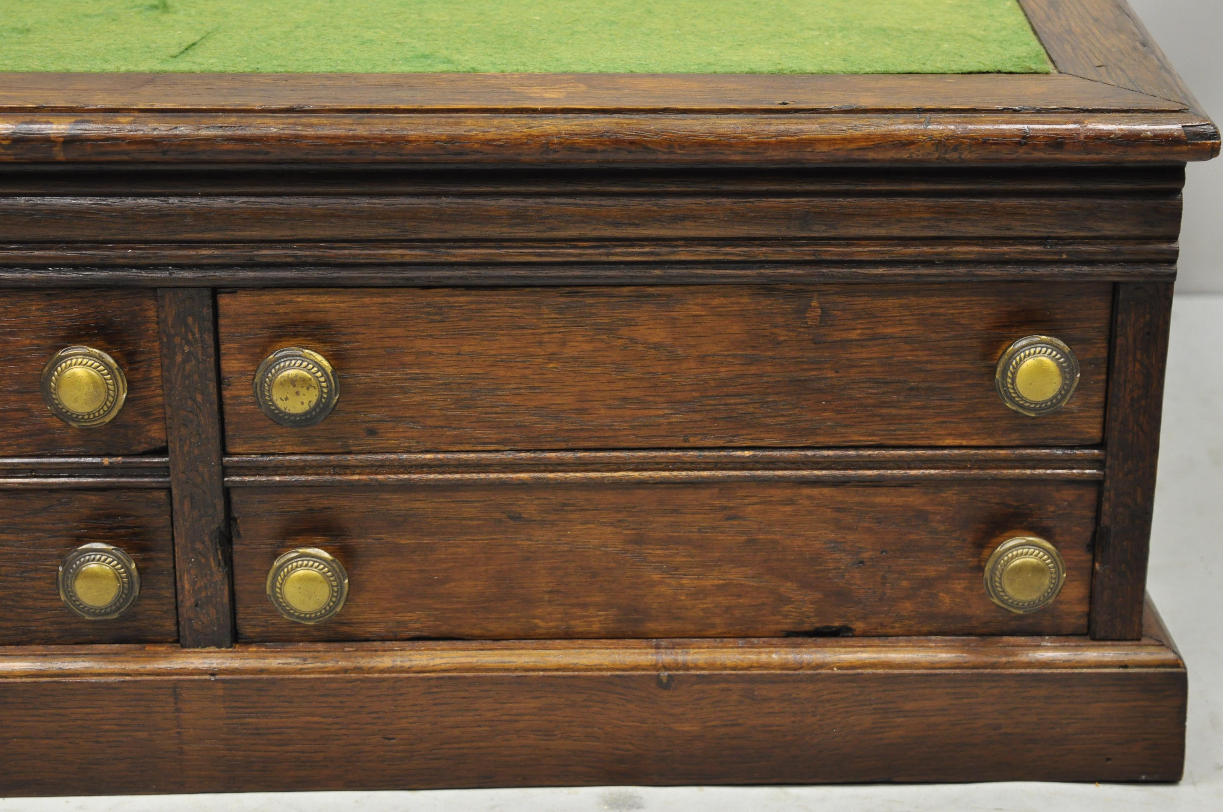 Antique Mission Oak Arts & Crafts 4 Drawer Spool Thread Cabinet Writing Lap Desk In Good Condition In Philadelphia, PA