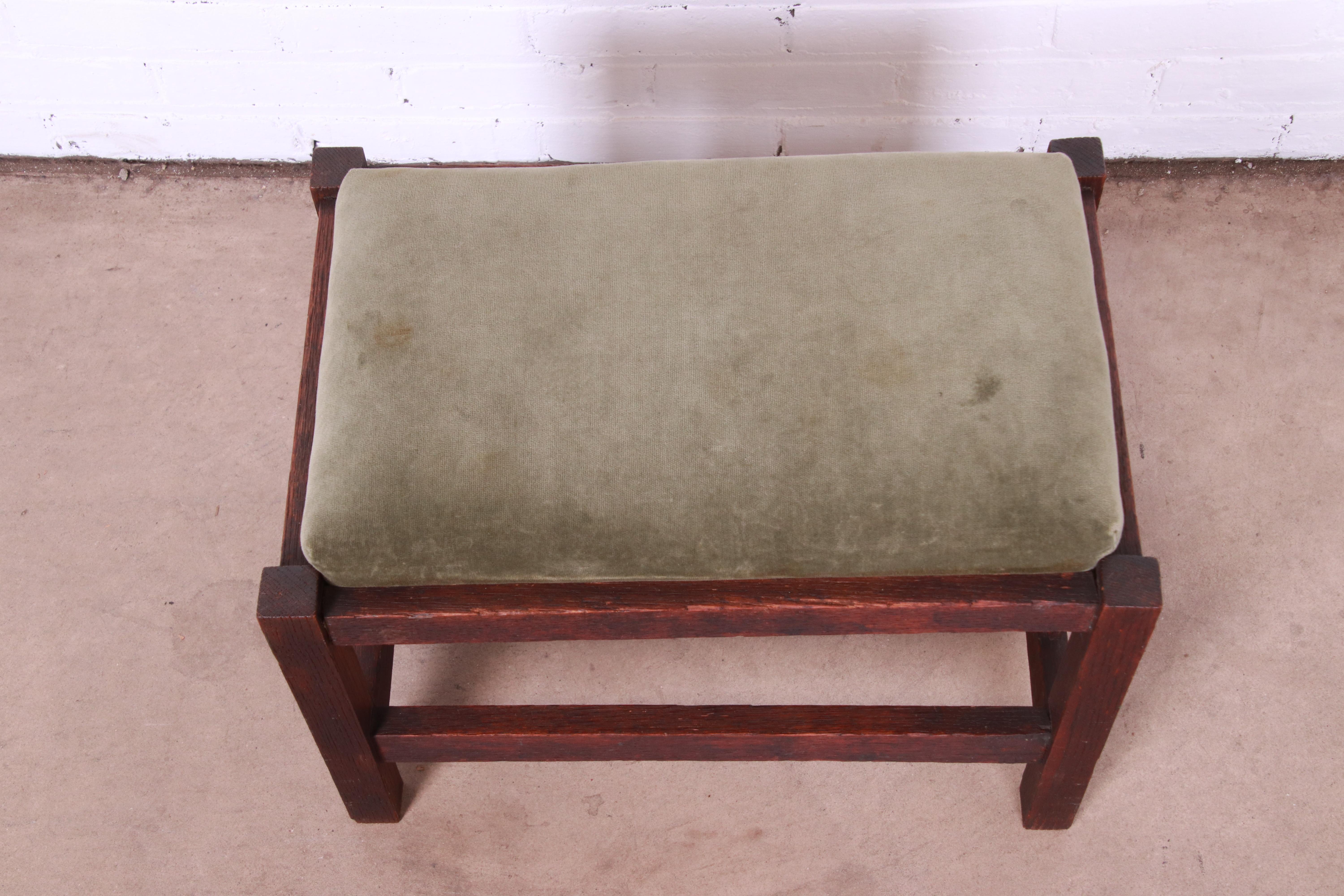 Antique Mission Oak Arts & Crafts Footstool or Ottoman Attributed to Stickley In Good Condition In South Bend, IN