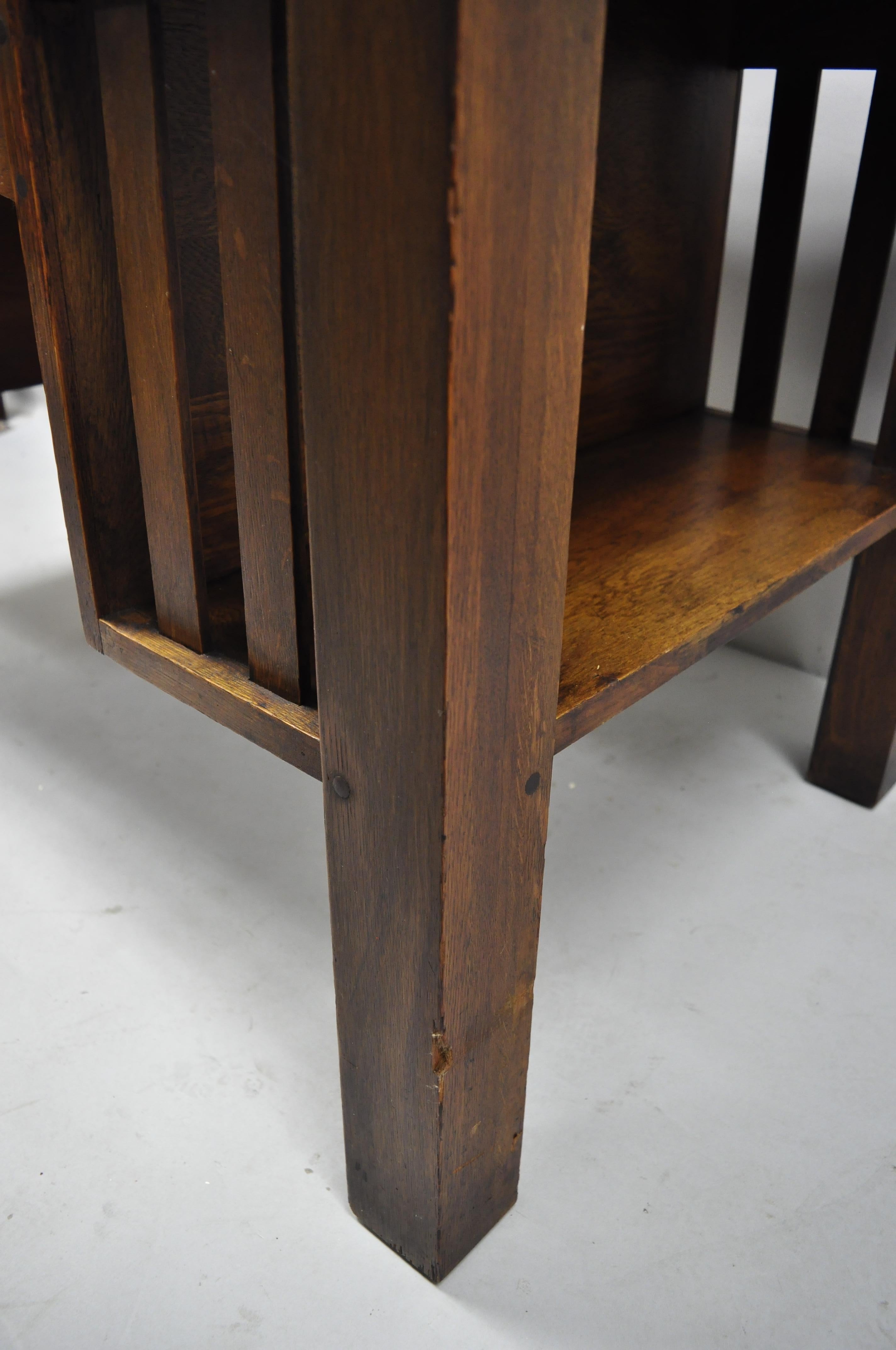 Antique Mission Oak Arts & Crafts Library Desk Table Bookcase Sides In Good Condition In Philadelphia, PA