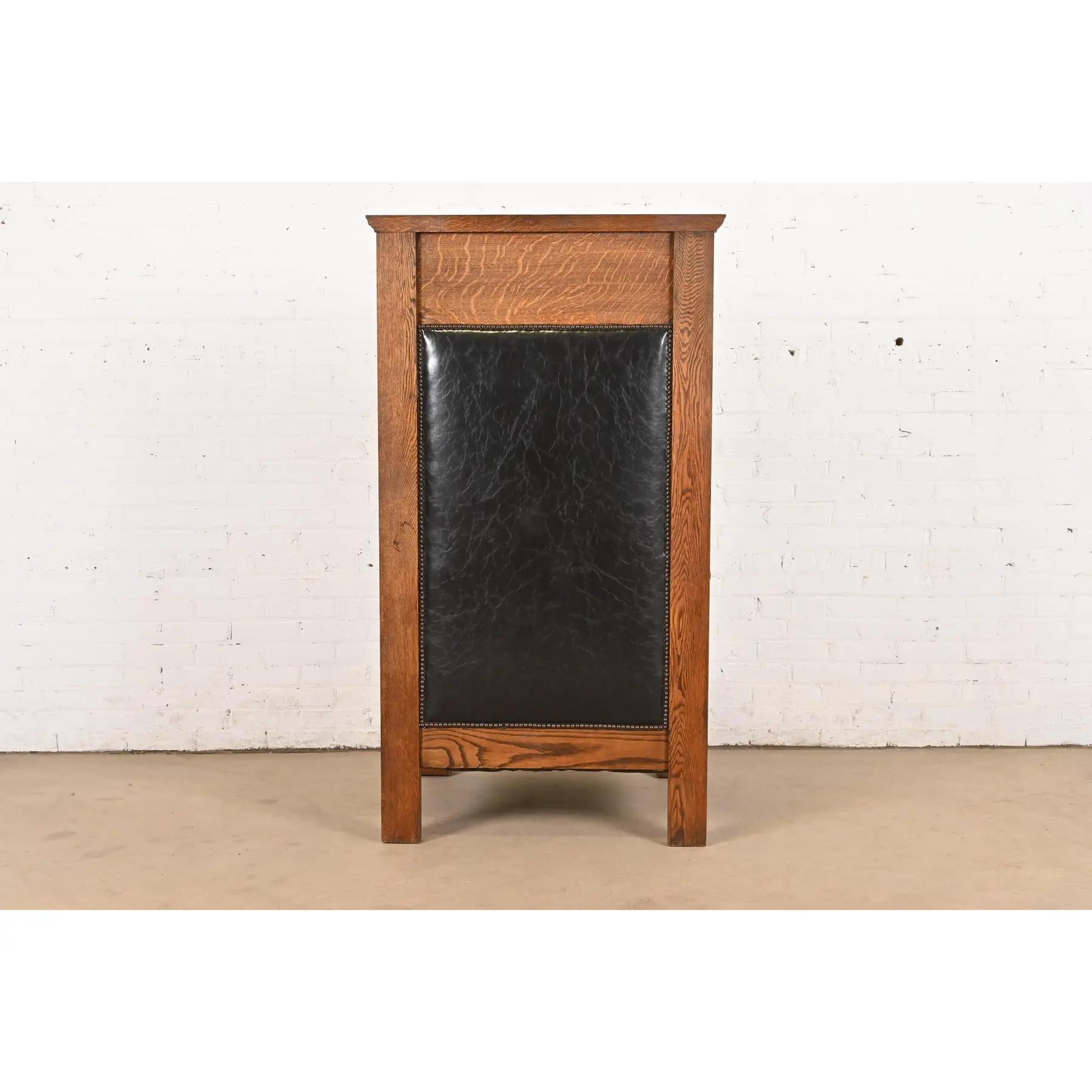 Silla de trono monumental antigua Mission Arts & Crafts de roble, circa 1900 en venta 4
