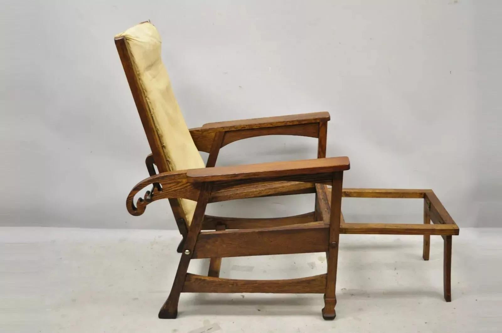 Arts and Crafts Ancienne Mission Oak Arts & Craft Chaise Morris inclinable avec repose-pieds pivotant Ottoman en vente