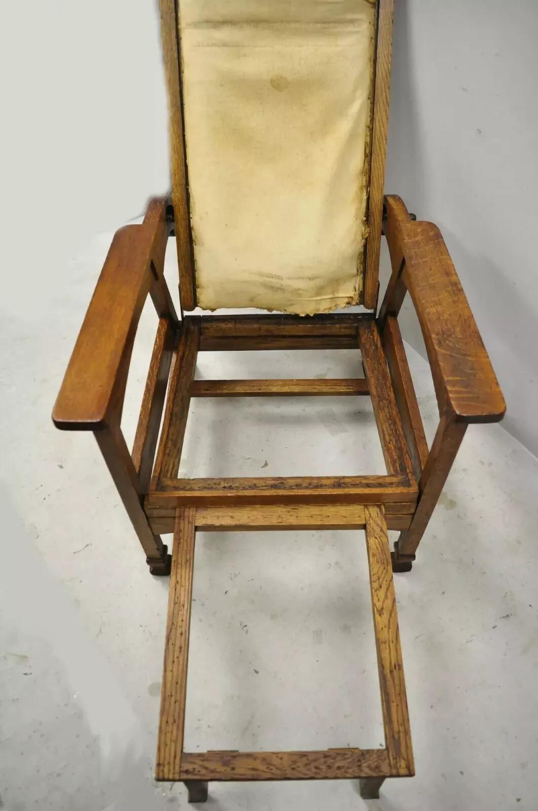 XIXe siècle Ancienne Mission Oak Arts & Craft Chaise Morris inclinable avec repose-pieds pivotant Ottoman en vente