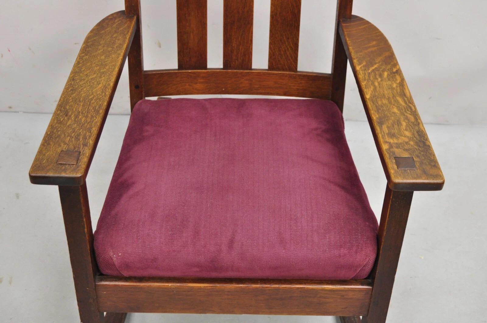Antique Mission Oak Arts & Crafts Slat Back Stickley Style Rocker Rocking Chair In Good Condition For Sale In Philadelphia, PA