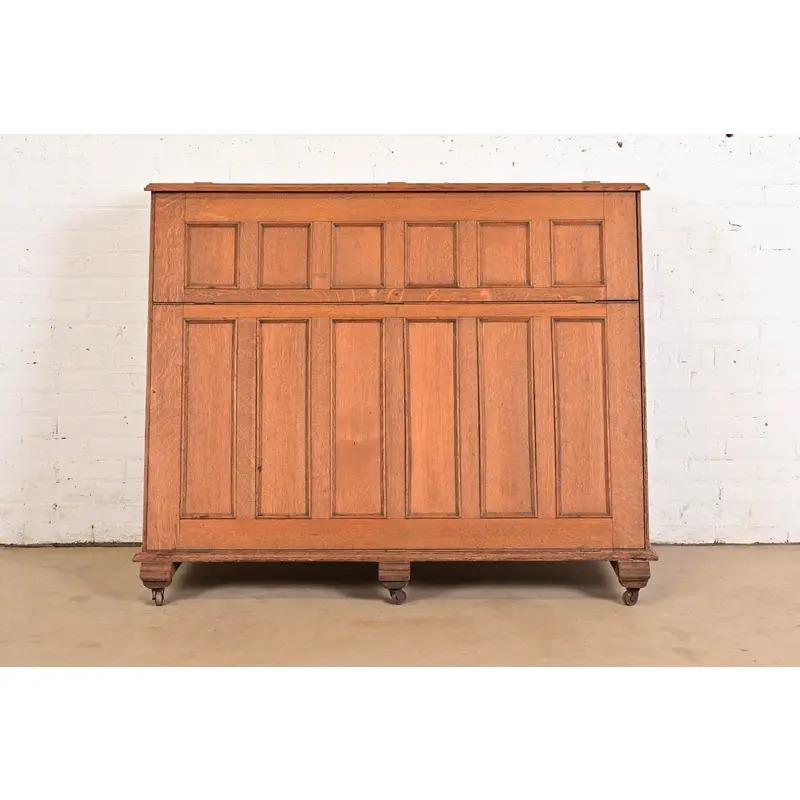 Arts and Crafts Antique Mission Oak Arts & Crafts Standing Map Case, Circa 1900 For Sale