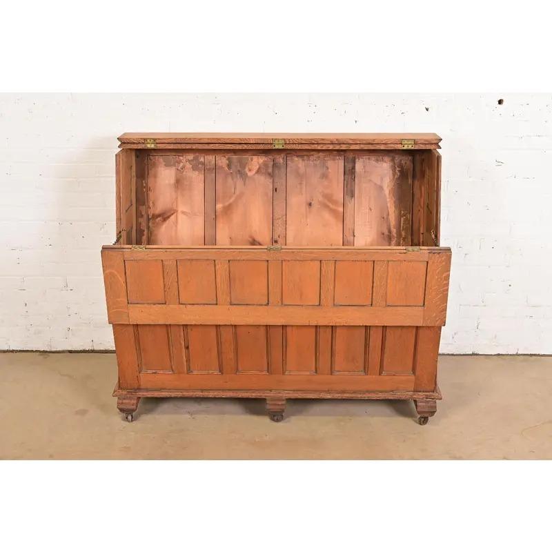 20th Century Antique Mission Oak Arts & Crafts Standing Map Case, Circa 1900 For Sale