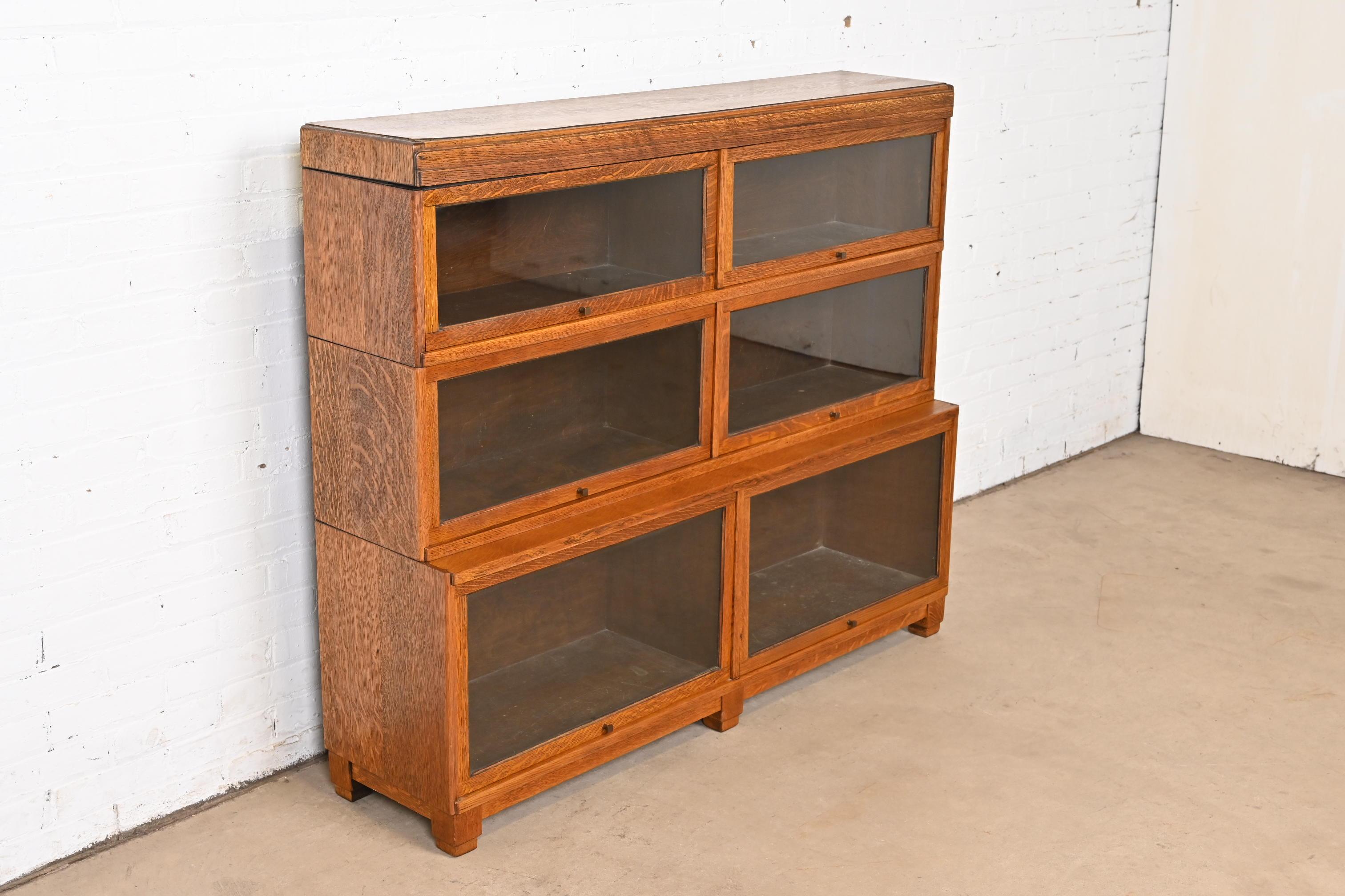 Antique Mission Oak Arts & Crafts Three-Stack Double Barrister Bookcase In Good Condition In South Bend, IN