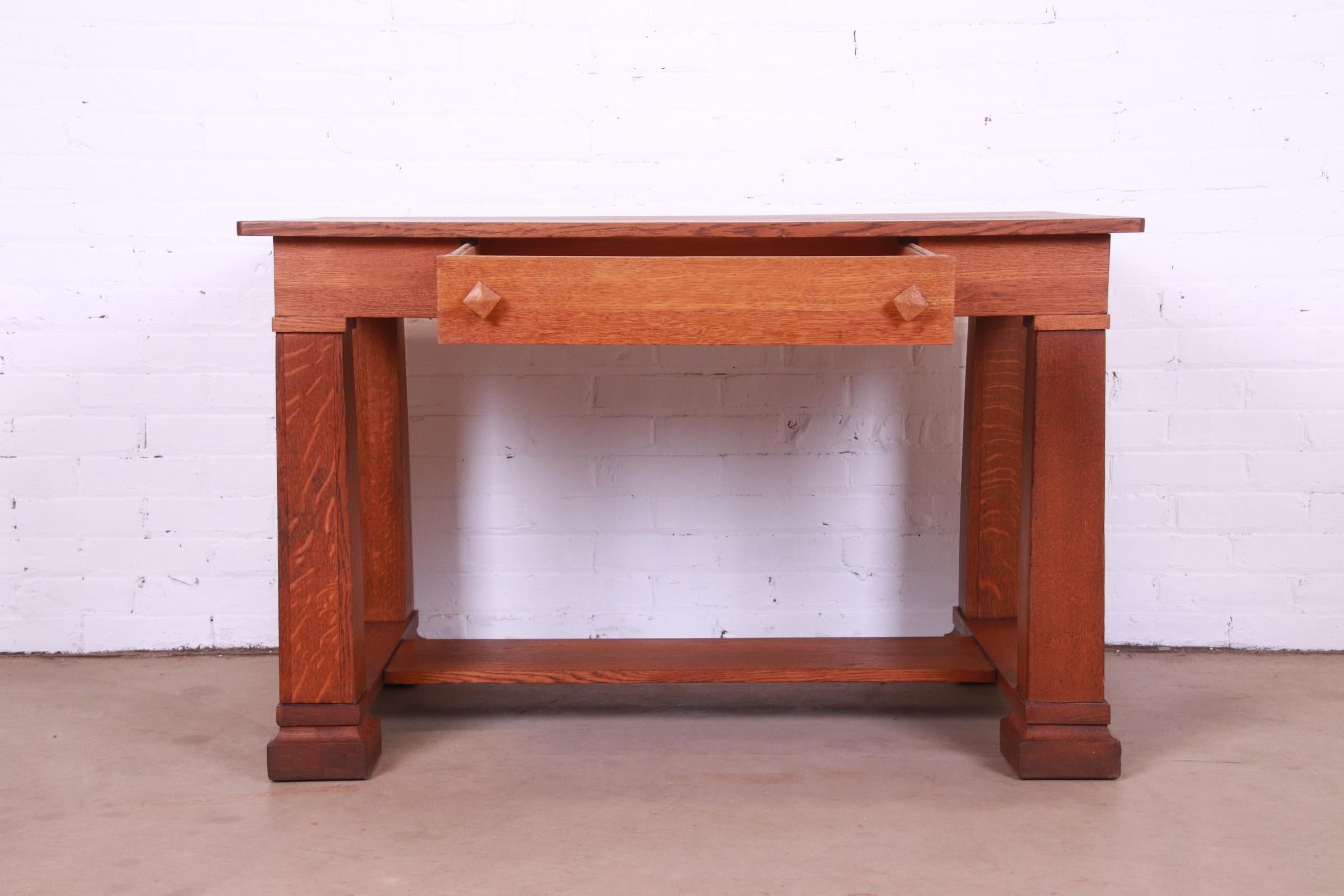20th Century Antique Mission Oak Arts & Crafts Writing Desk or Library Table, circa 1900