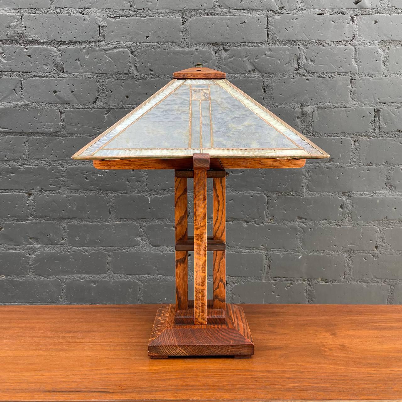 American Antique Mission Oak & Slag Glass Table Lamp For Sale