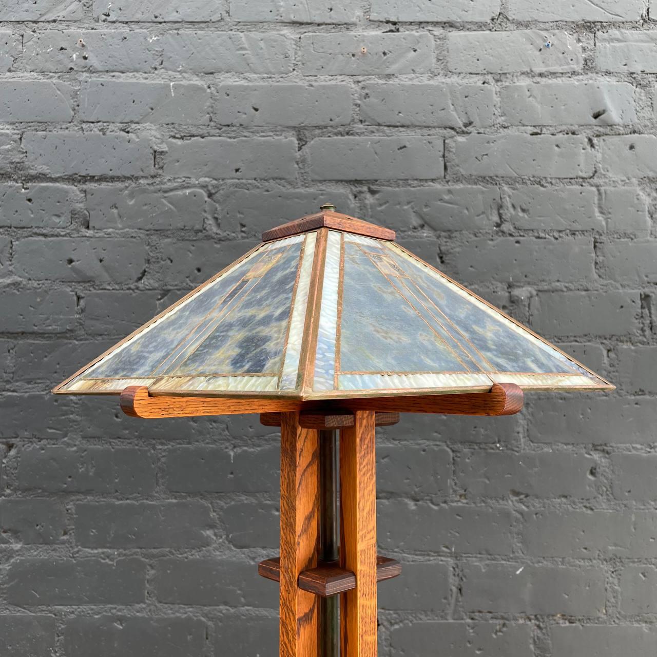 Antique Mission Oak & Slag Glass Table Lamp In Good Condition For Sale In Los Angeles, CA