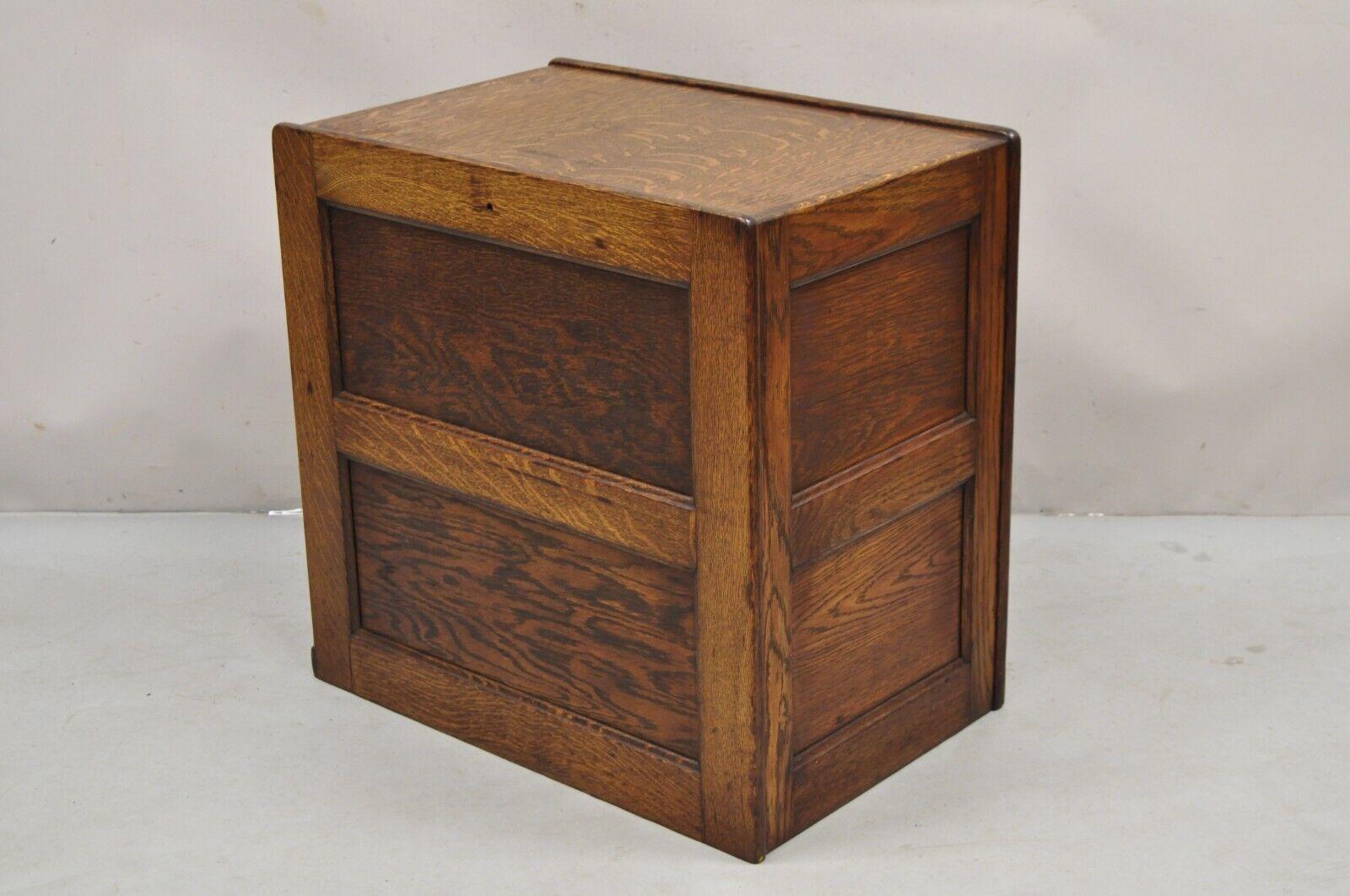 Ancienne armoire de rangement de documents ultérieure Arts & Crafts Mission en bois de chêne avec 2 tiroirs Cir en vente 3