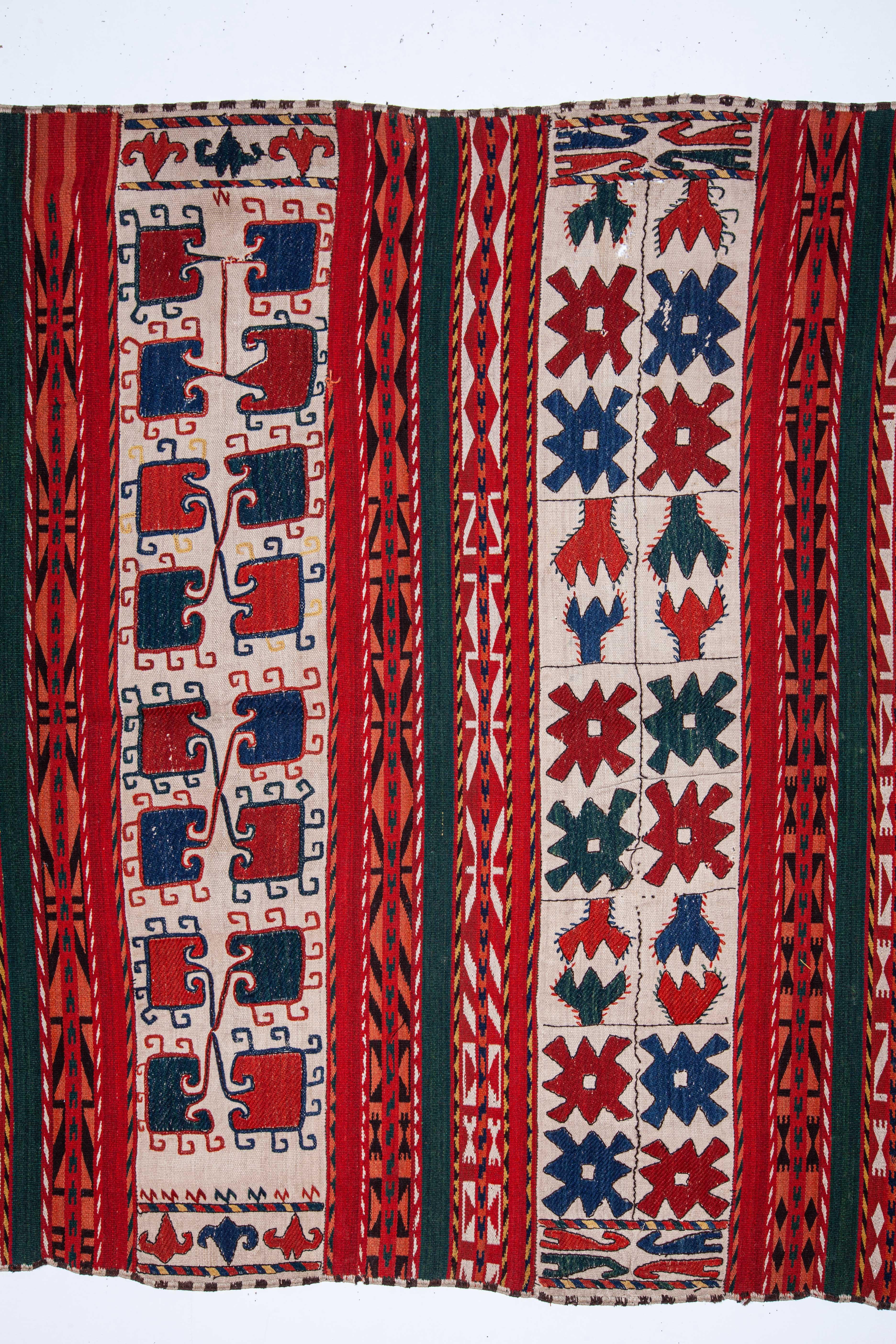 Antique Mix Technique Kilim from Kungrad, Uzbekistan, Early 20th Century In Good Condition For Sale In Istanbul, TR