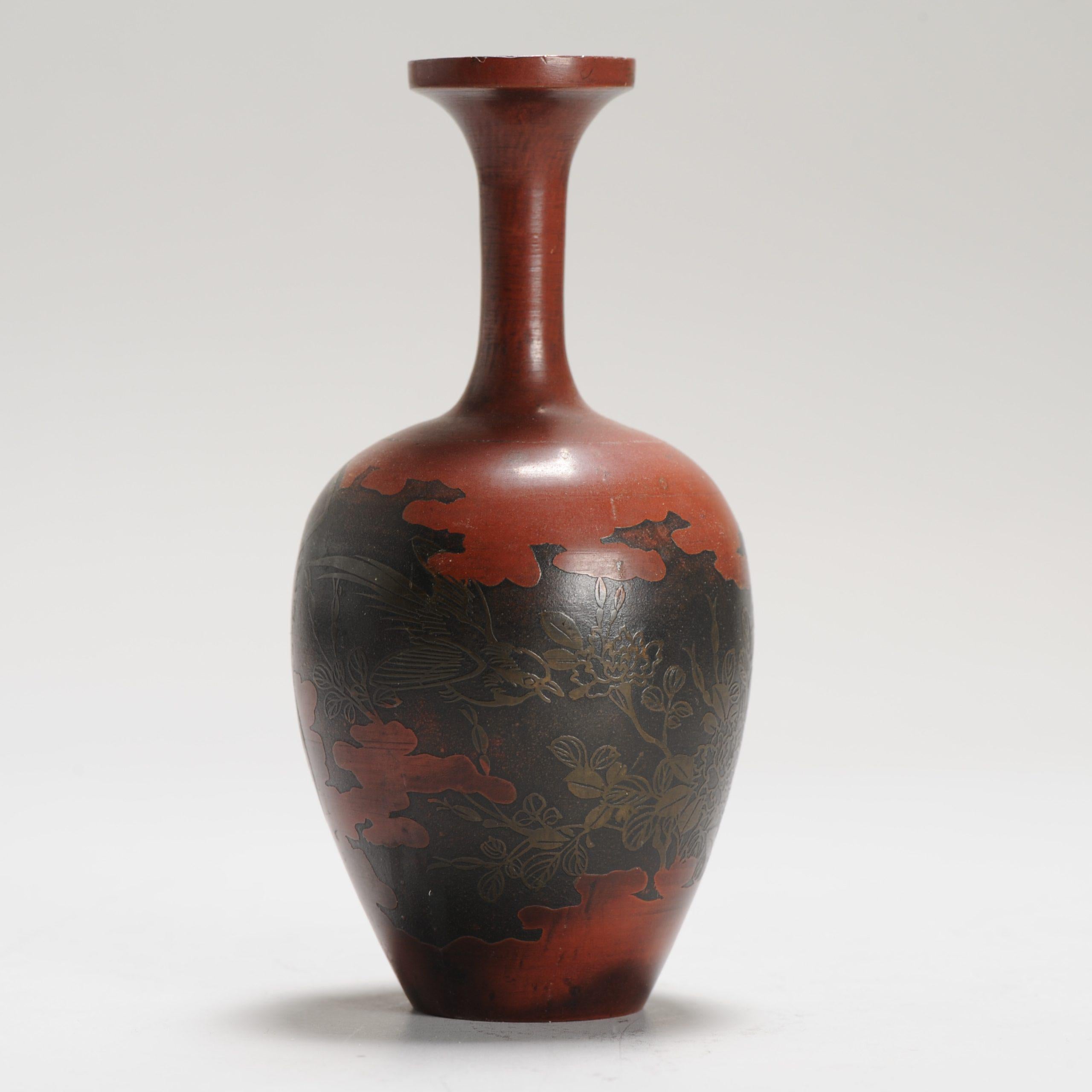 Fino al XVIII secolo Antico vaso giapponese in metallo misto bronzo Giappone 19/20° secolo in vendita