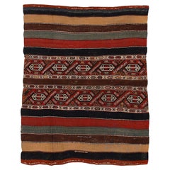 Antigua alfombra tribal kurda de Anatolia tejida en plano con técnicas mixtas