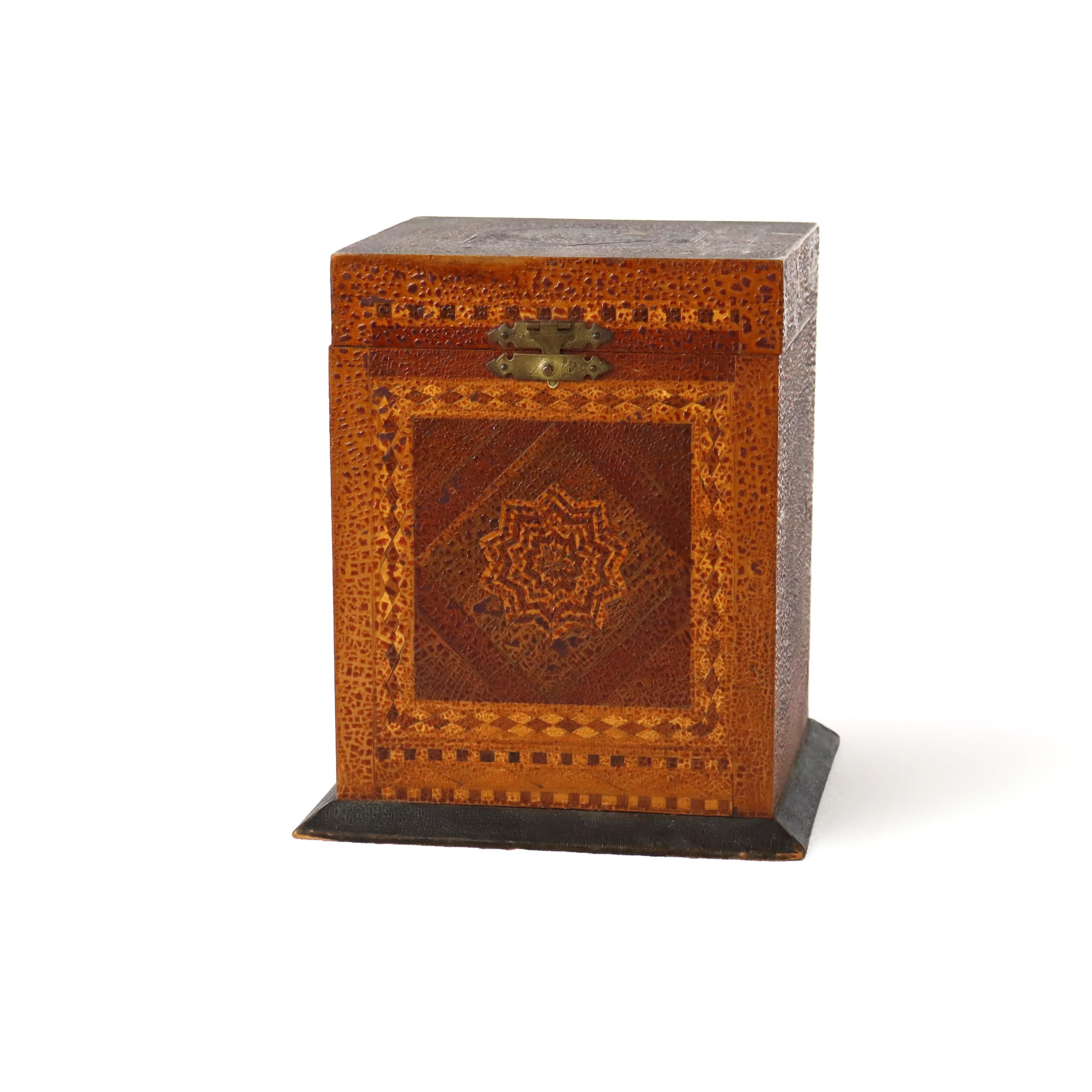 Antique Mixed Wood & Marquetry Cigar Box with Glass Insert C1910 In Good Condition For Sale In Big Flats, NY