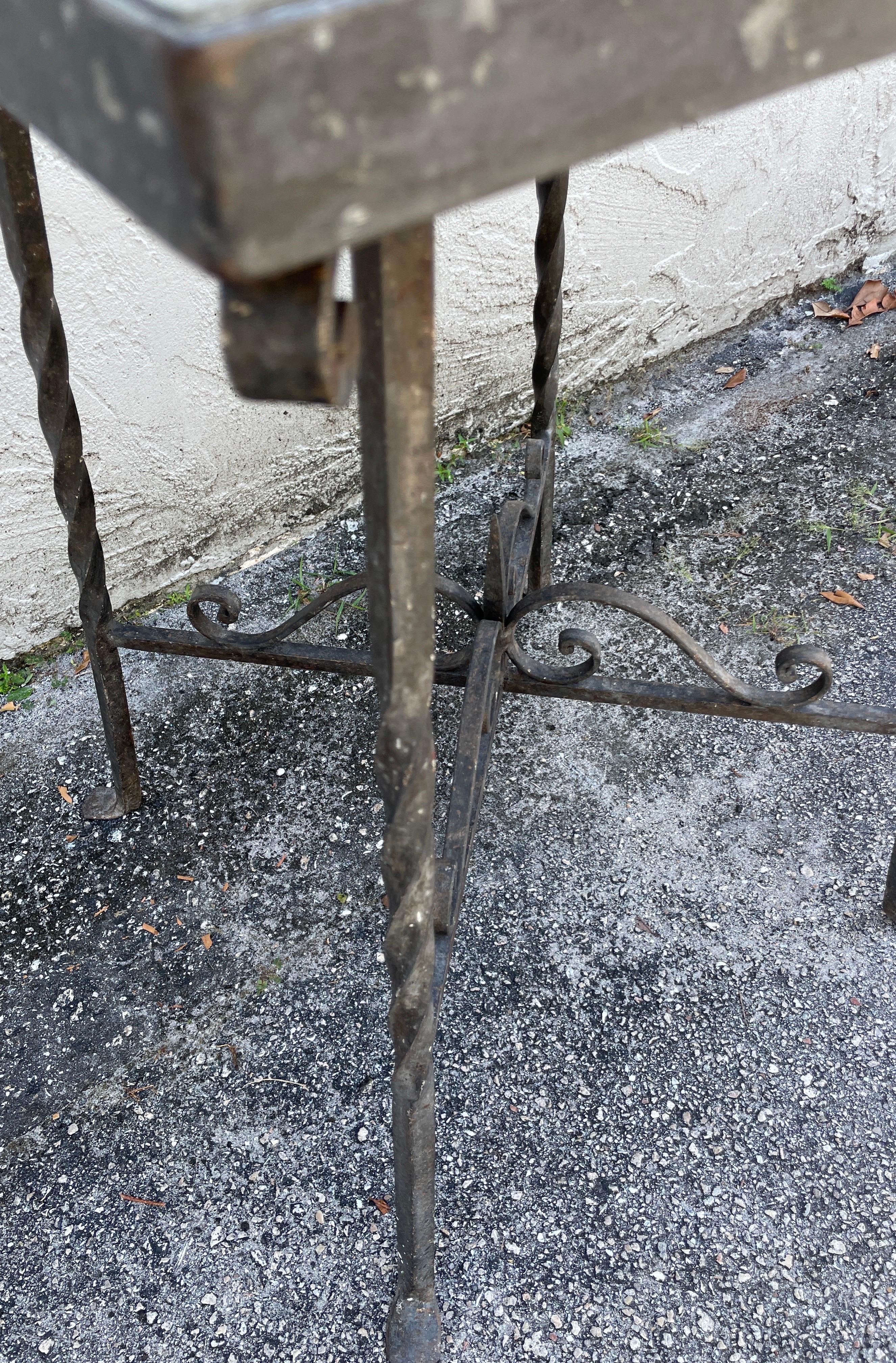 Table ancienne en fer forgé de Mizner Studio en vente 2