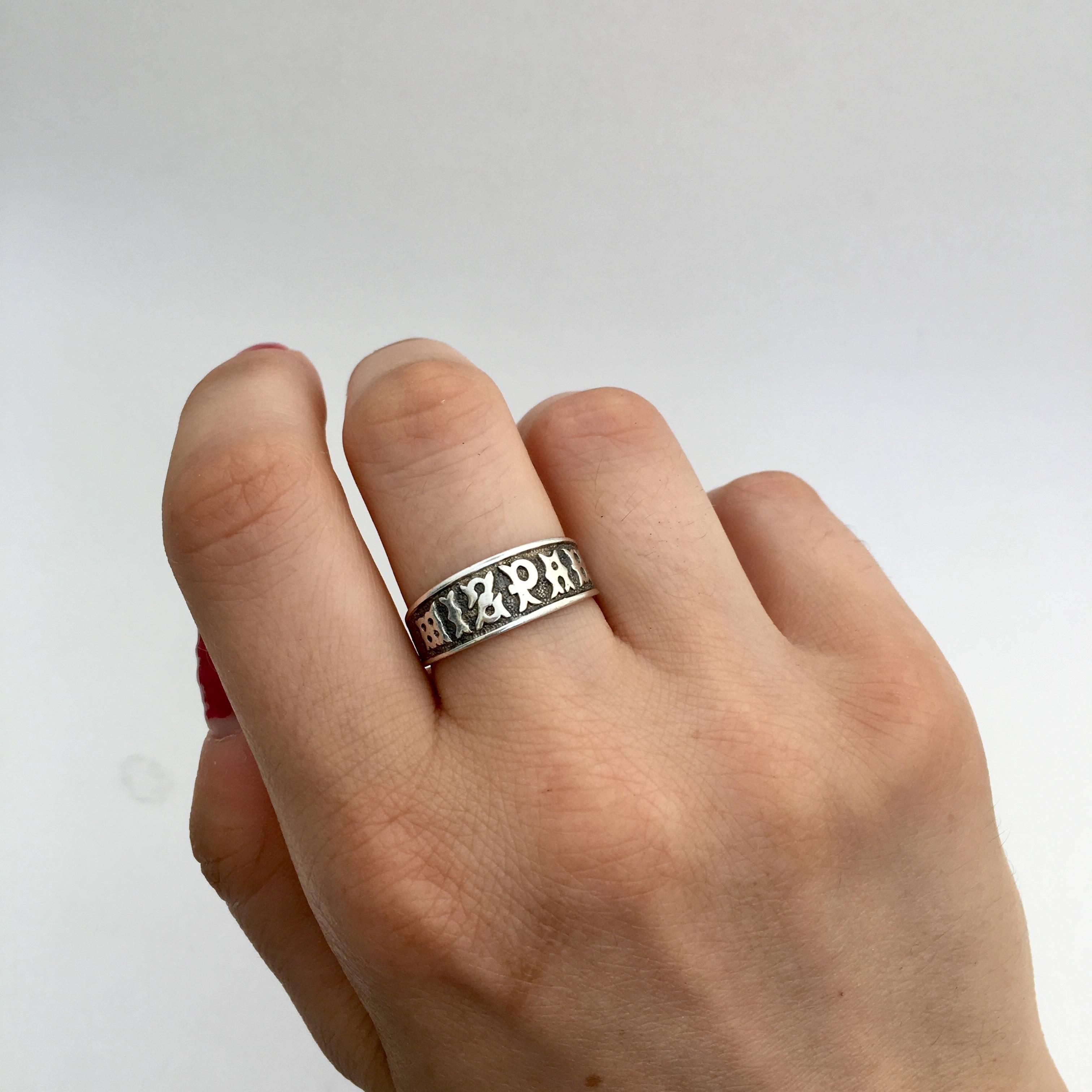 Antique Mizpah Friendship Ring Victorian Silver Stacking Band Vintage Jewelry In Excellent Condition For Sale In London, GB