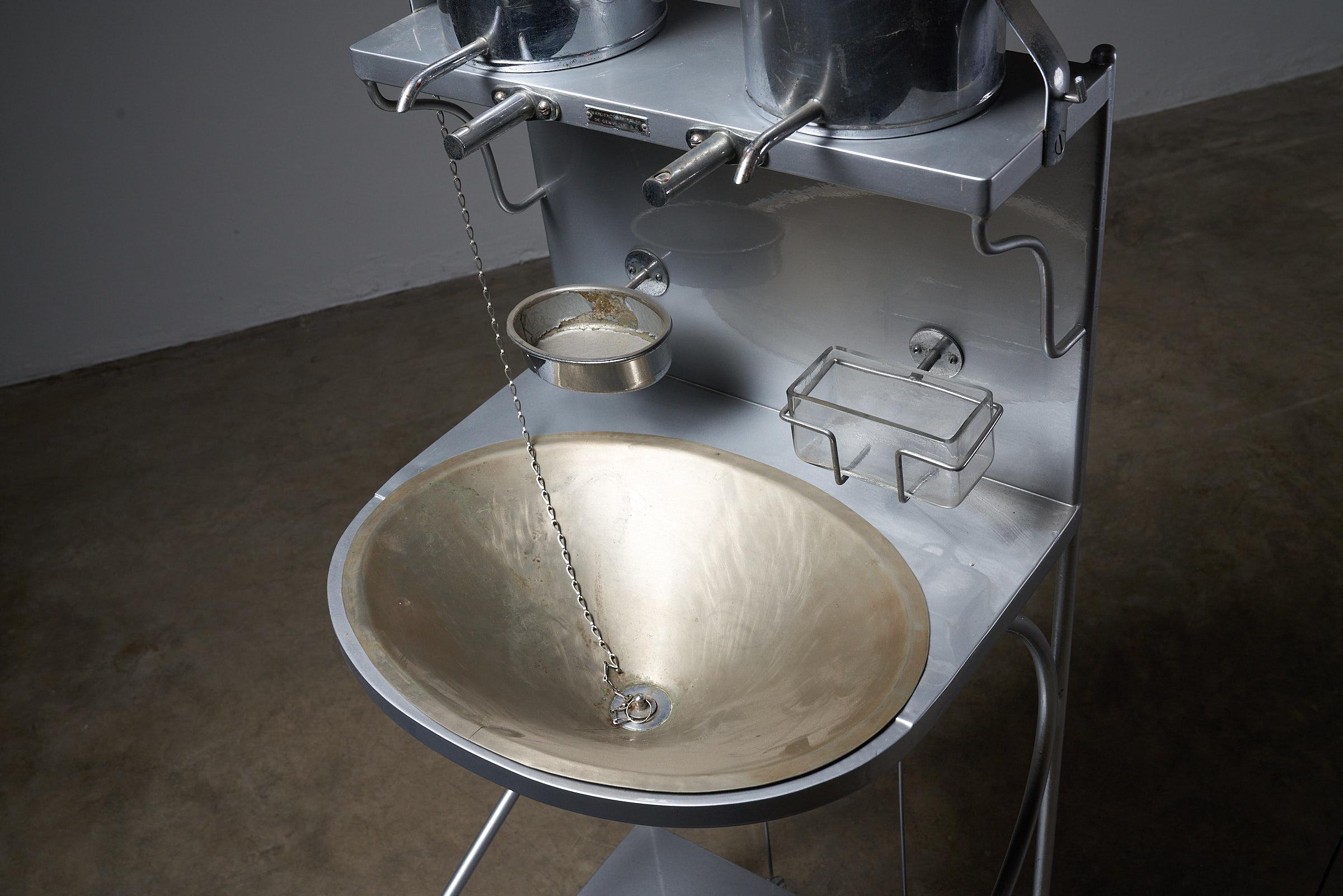 Antique Mobil Dentist Rinsing Sink Stainless Steel, Belge In Good Condition For Sale In Mortsel, BE