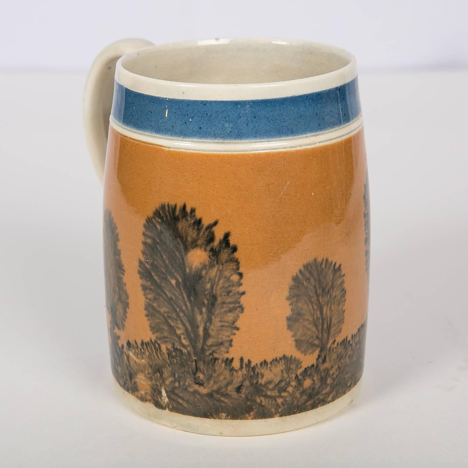 Early 19th Century Antique Mochaware Mug Decorated with 