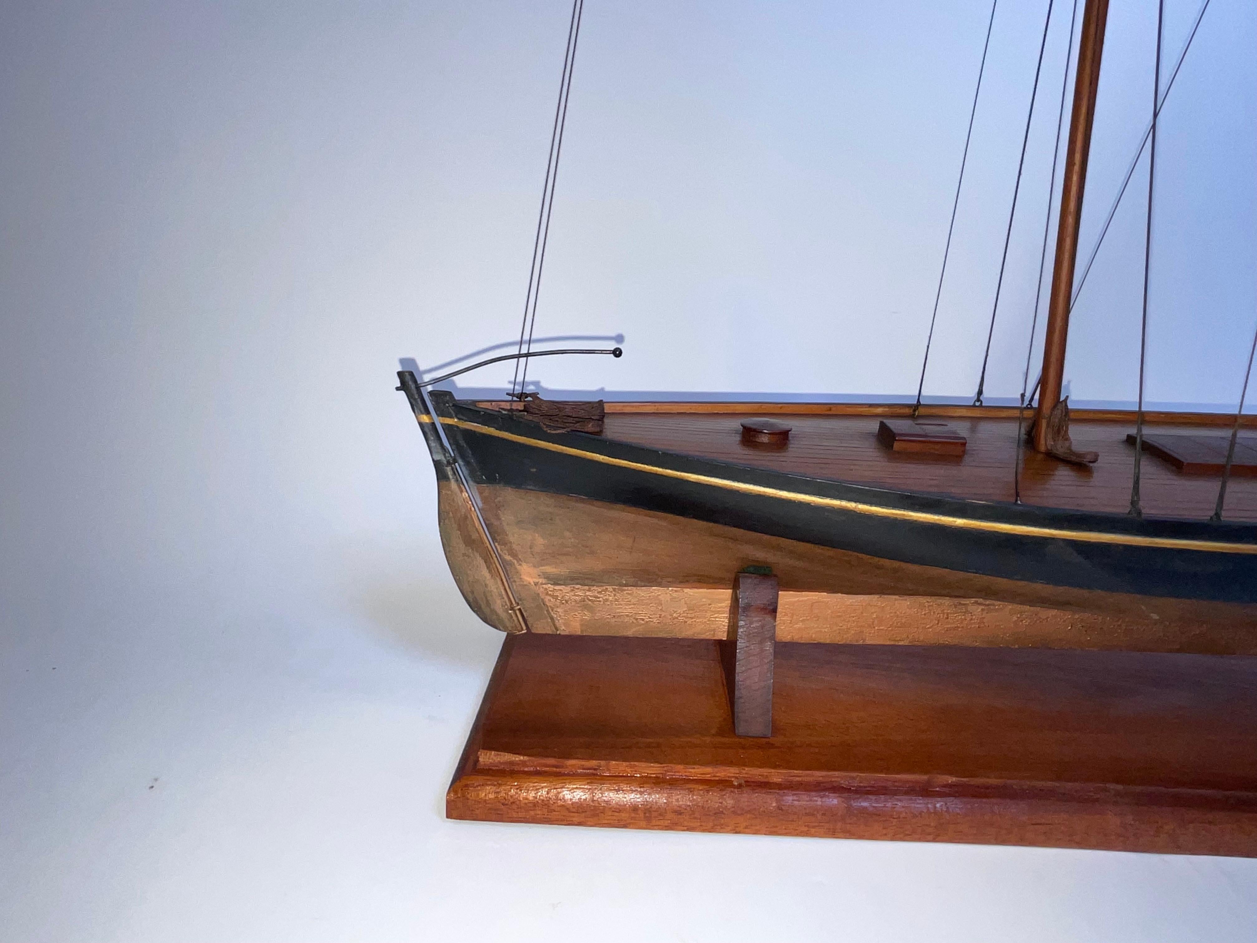 Legno Antico modello di un recipiente commerciale a doppia estremità in vendita
