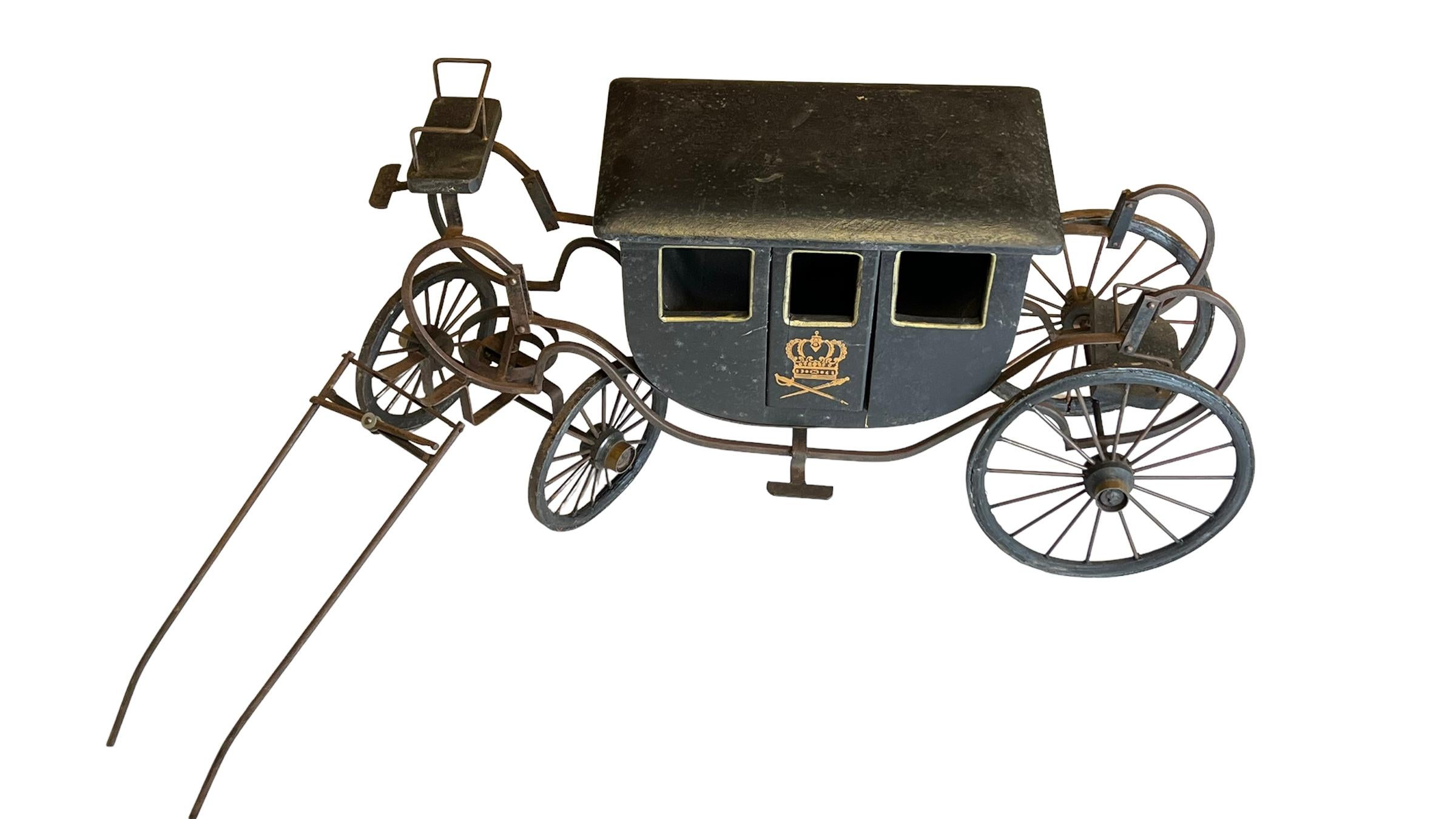 Antique Model of a Wooden and Metal Horse Carriage in 18th Century Style For Sale 1