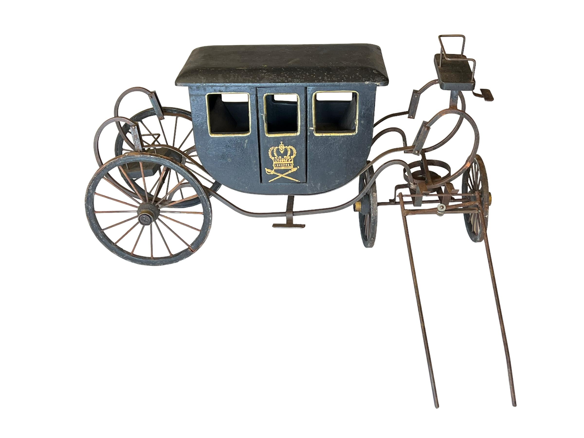 Antique Model of a Wooden and Metal Horse Carriage in 18th Century Style For Sale 3