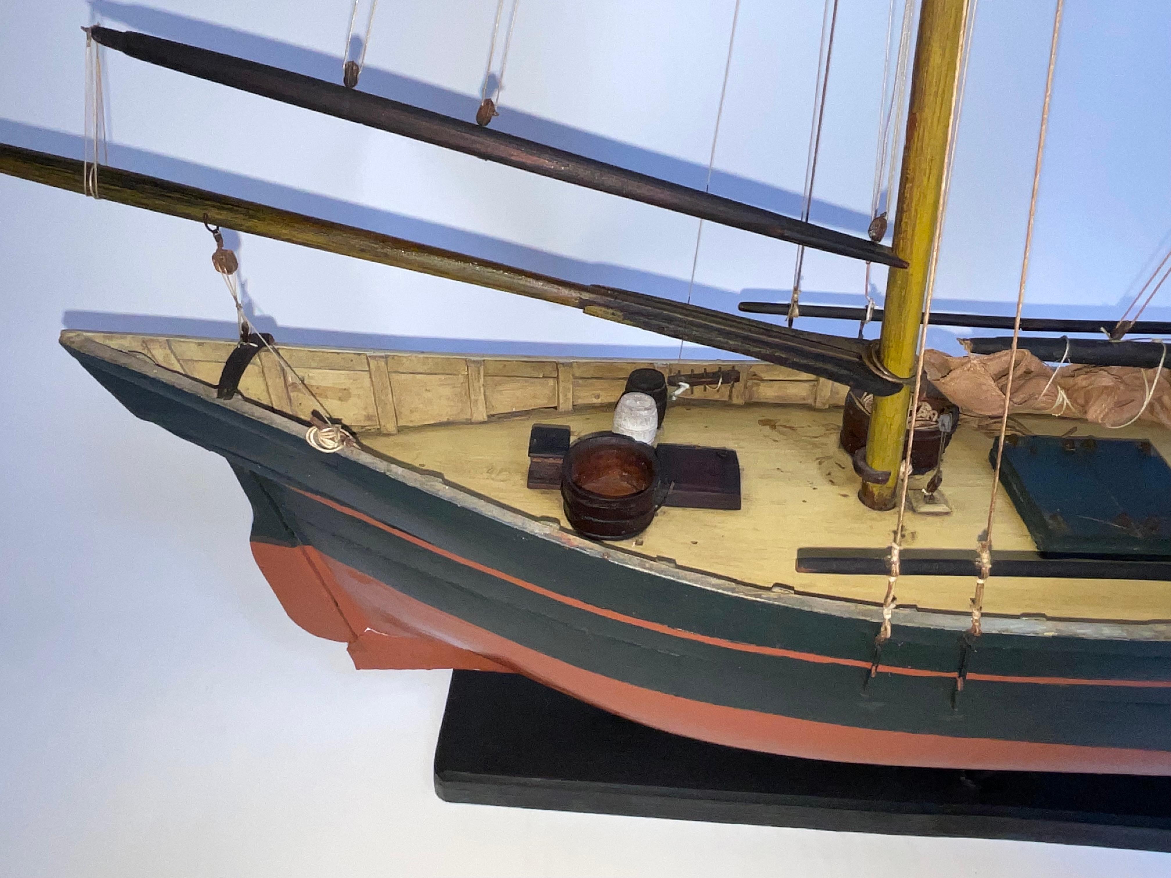 Antique Model of an Eastport Pinky Fishing Schooner For Sale 2