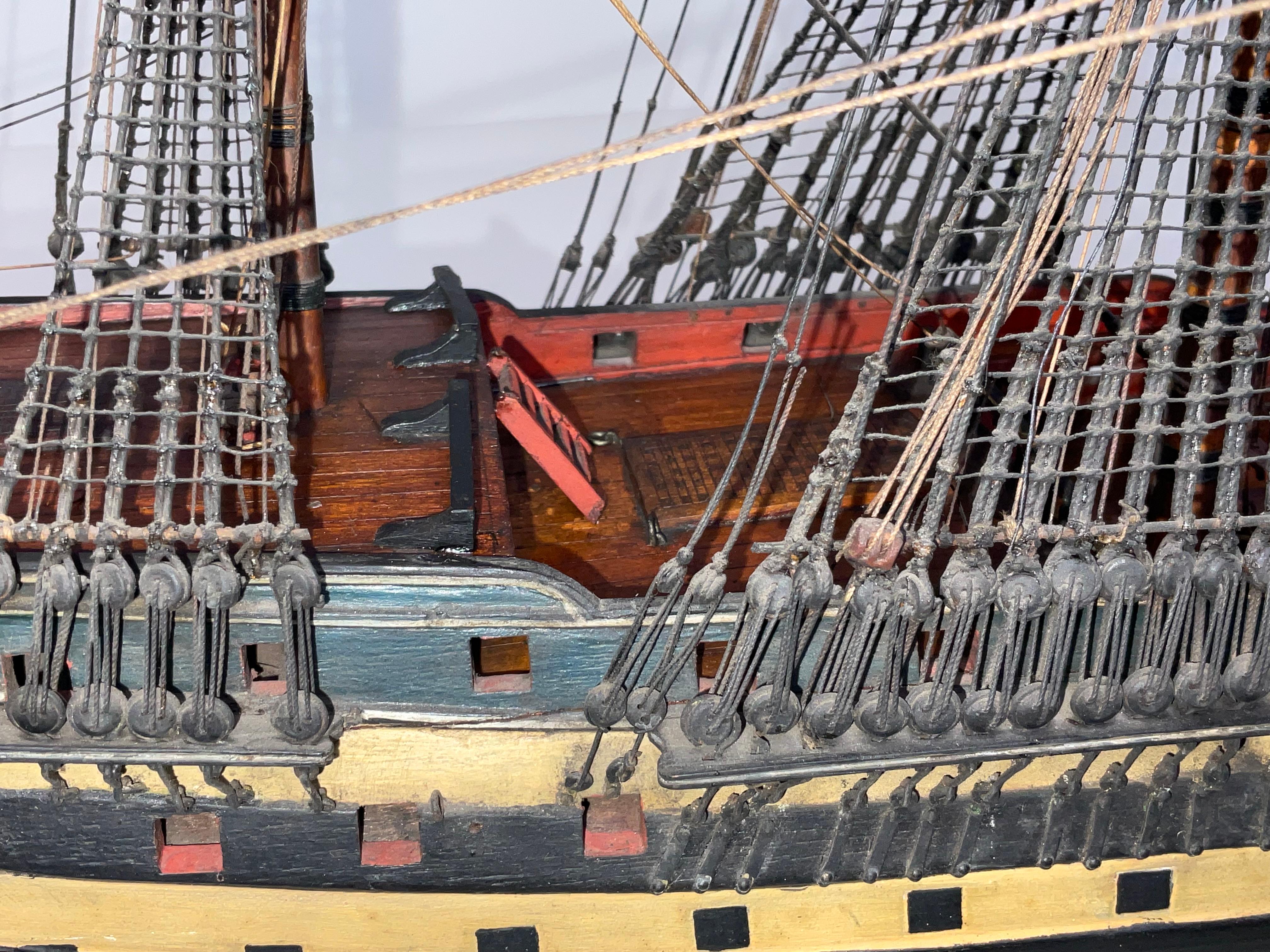 Modèle ancien d'une frise anglaise en vente 8