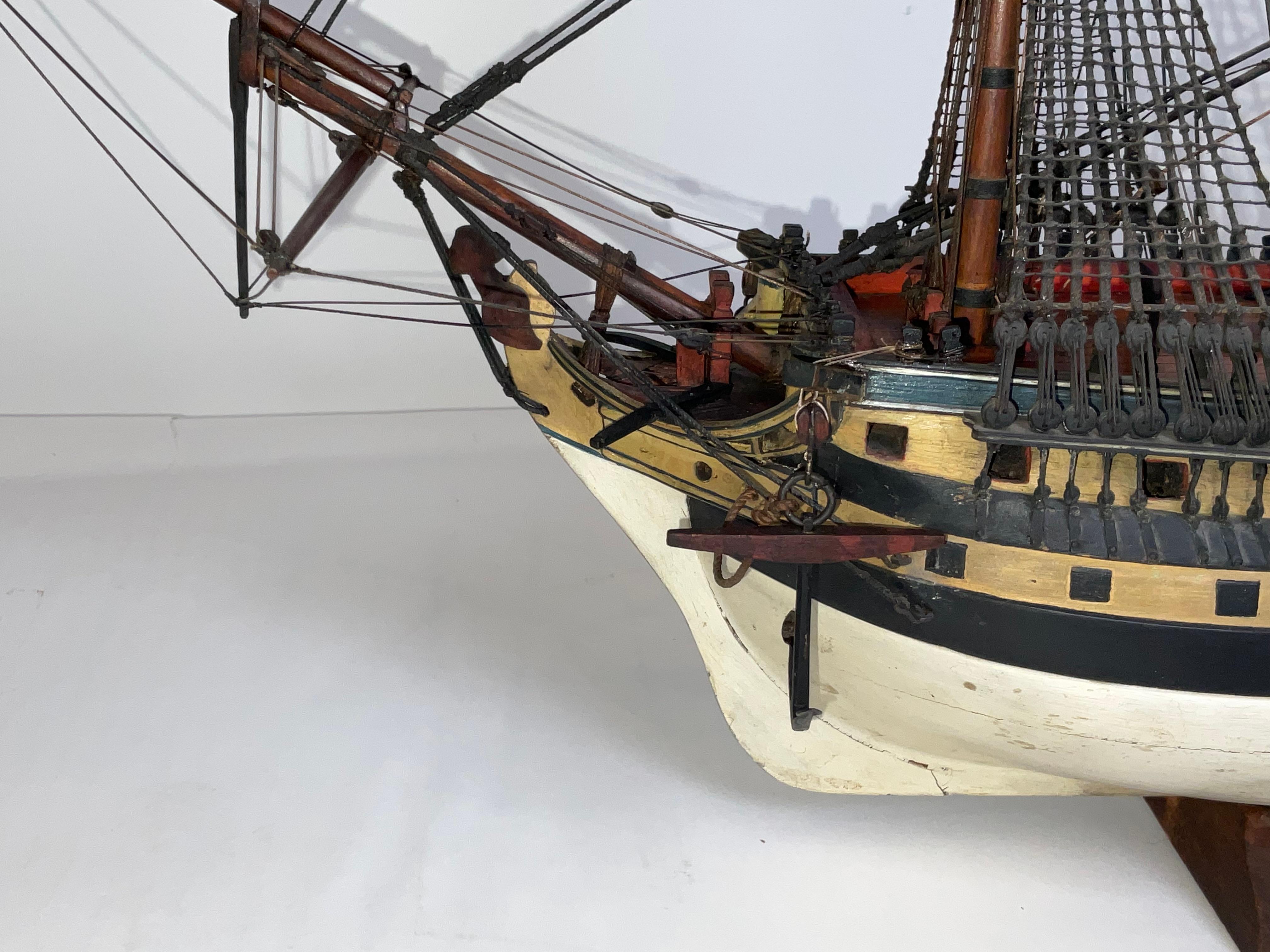 Modèle ancien d'une frise anglaise en vente 11