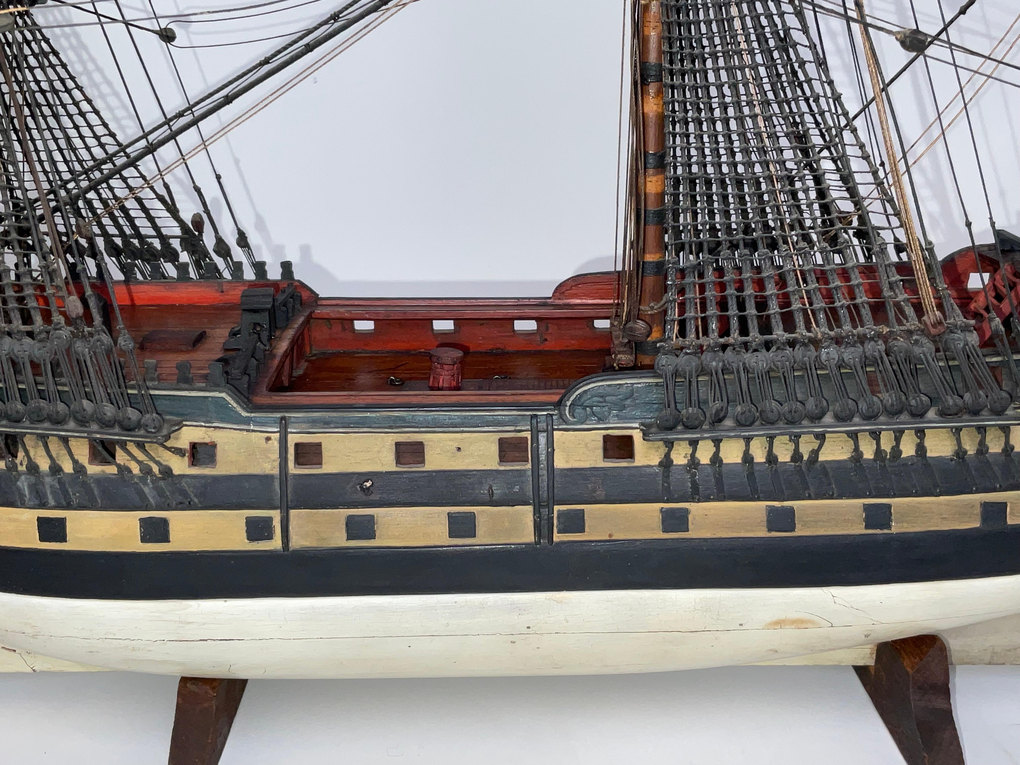 Modèle ancien d'une frise anglaise en vente 13