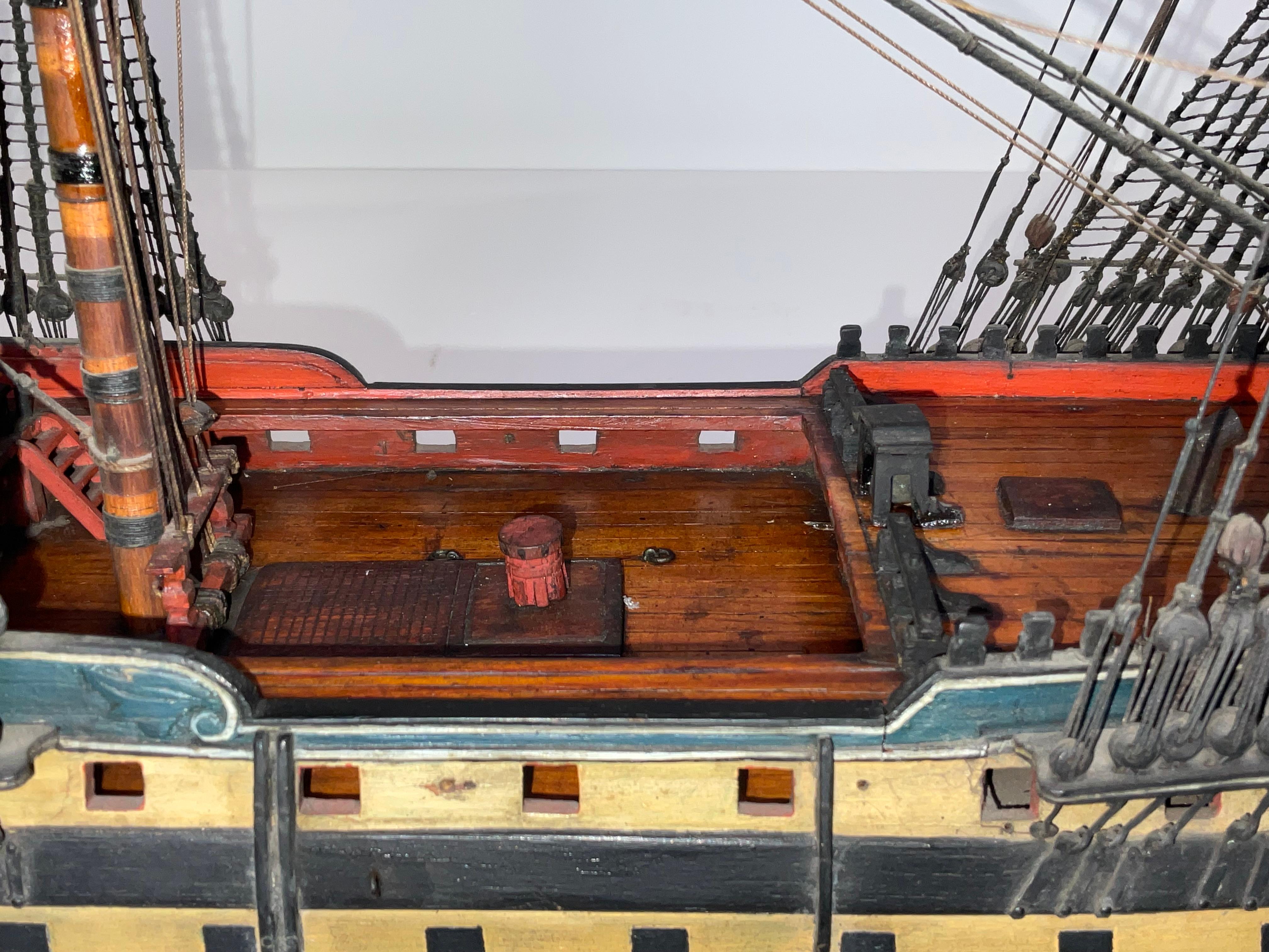Modèle ancien d'une frise anglaise en vente 4