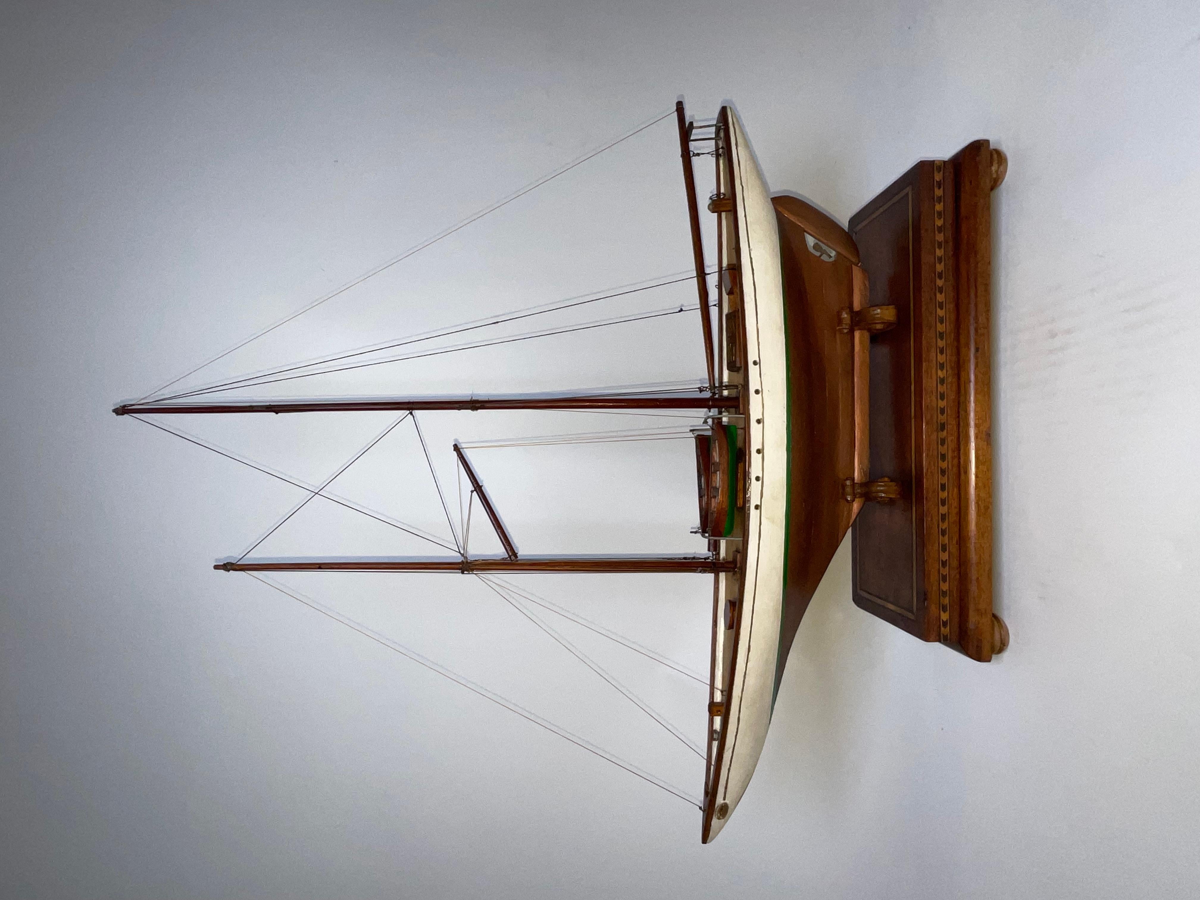 Modèle ancien du yacht allemand Meteor en vente 5