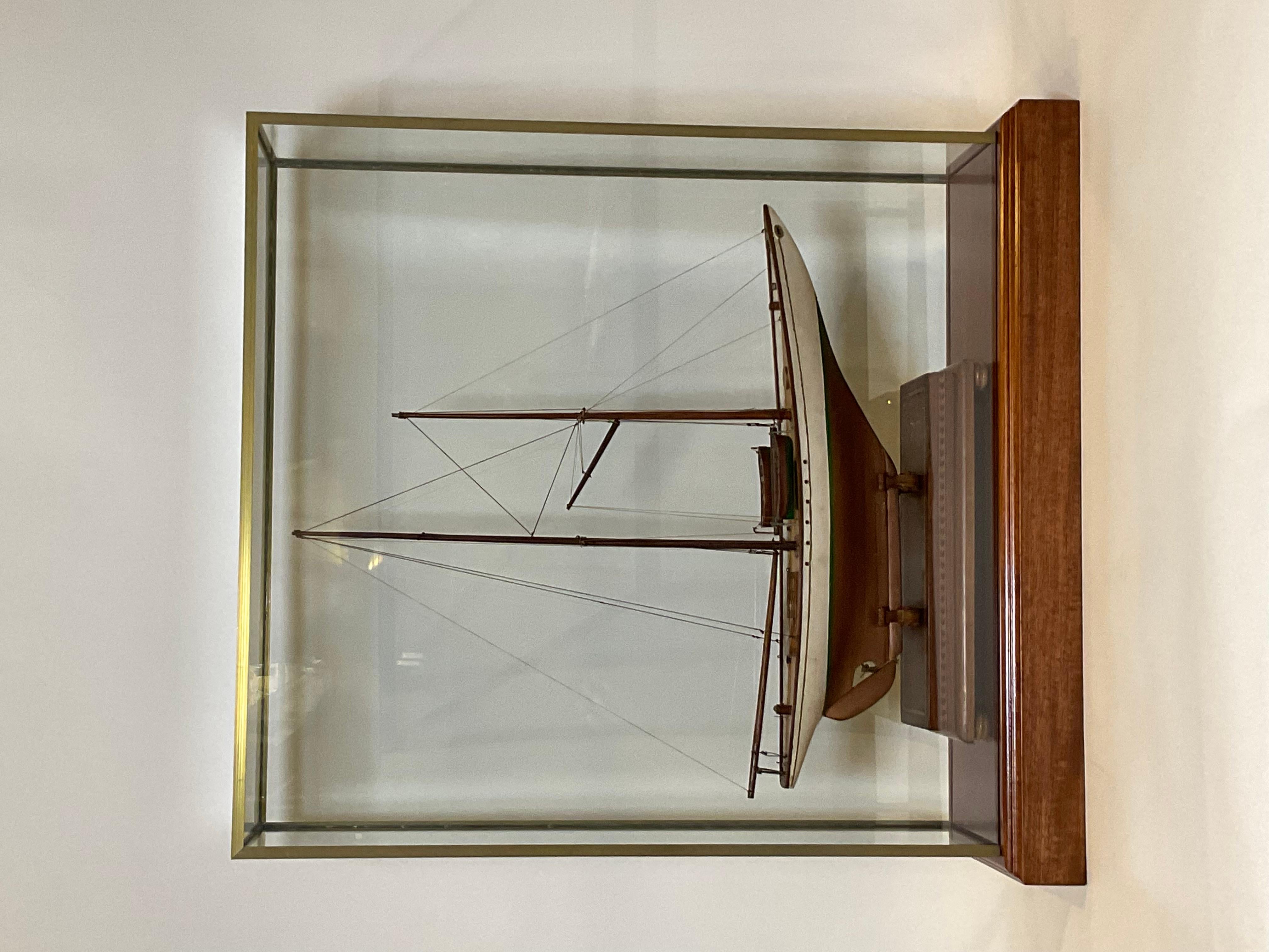 Modèle ancien du yacht allemand Meteor en vente 11
