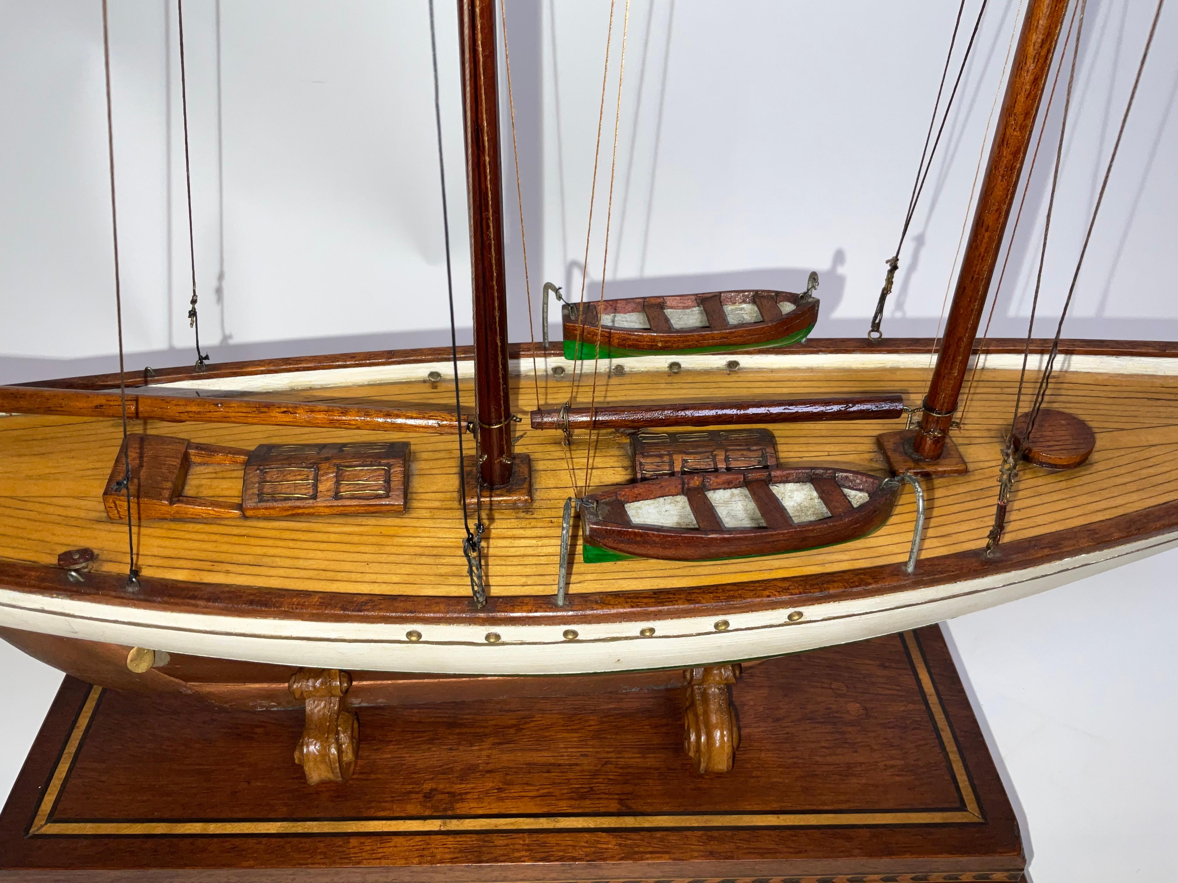 Modèle ancien du yacht allemand Meteor en vente 1
