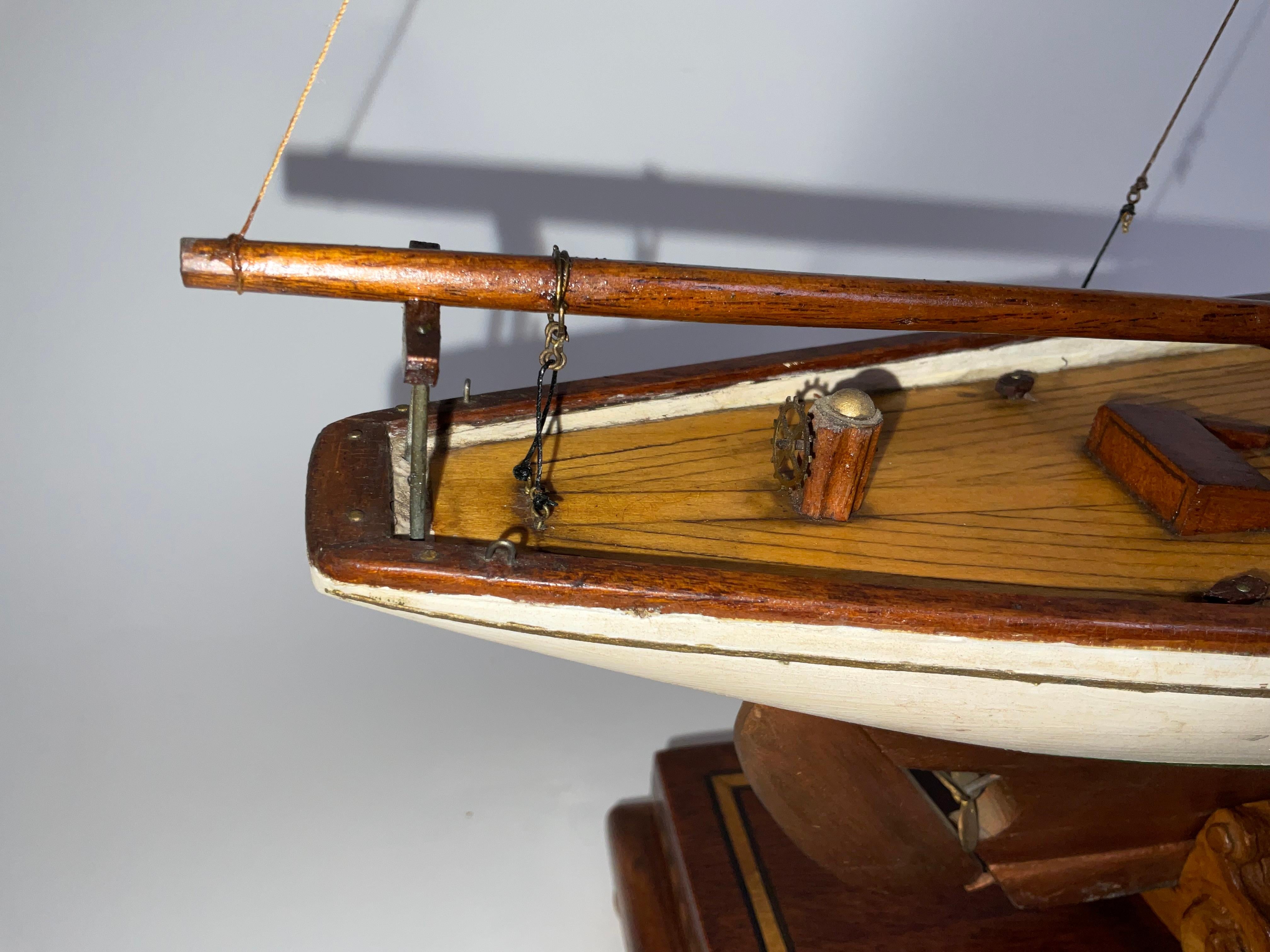 Modèle ancien du yacht allemand Meteor en vente 3