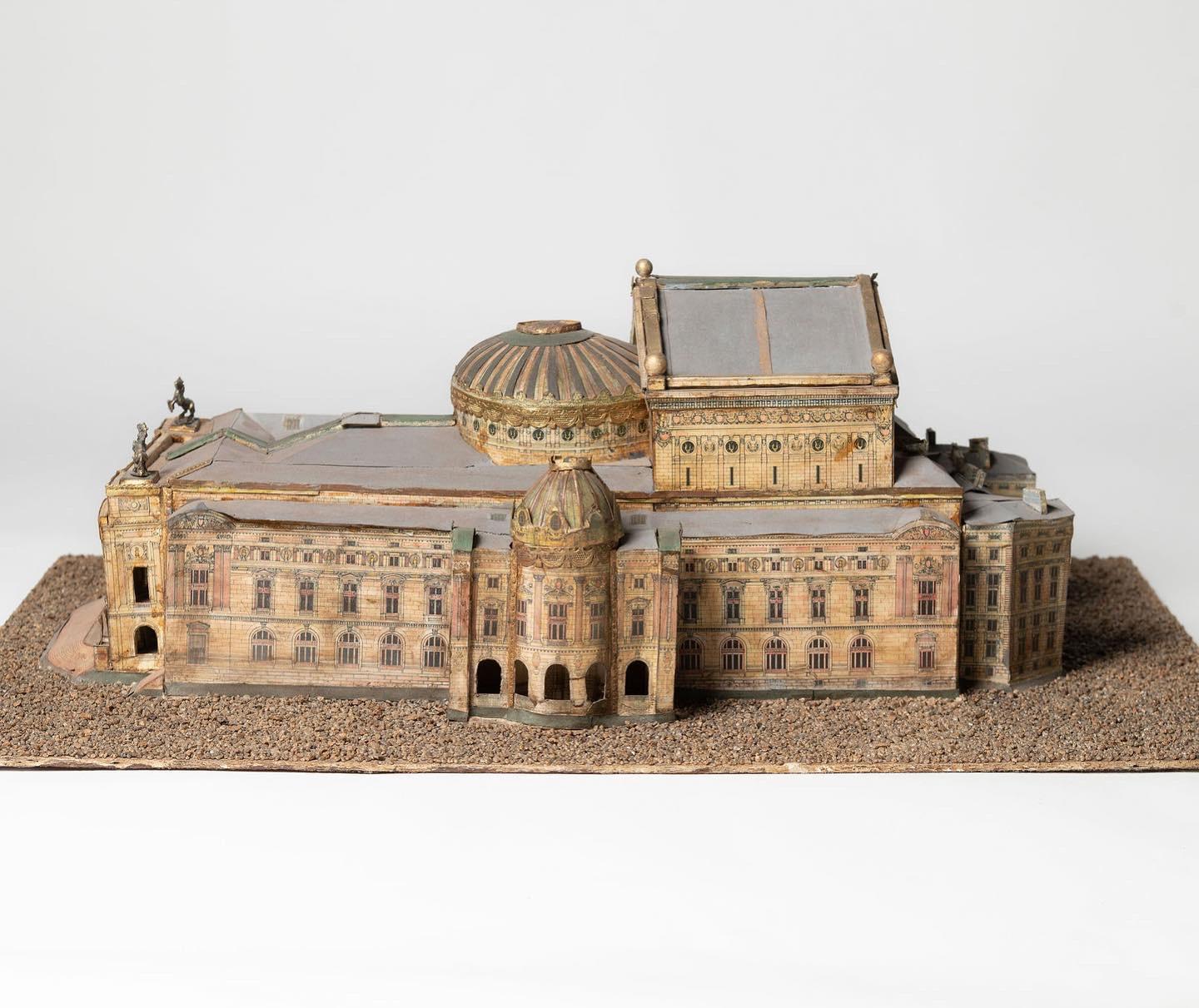 Antique model of the Paris Opera House, French, decorative model For Sale 3