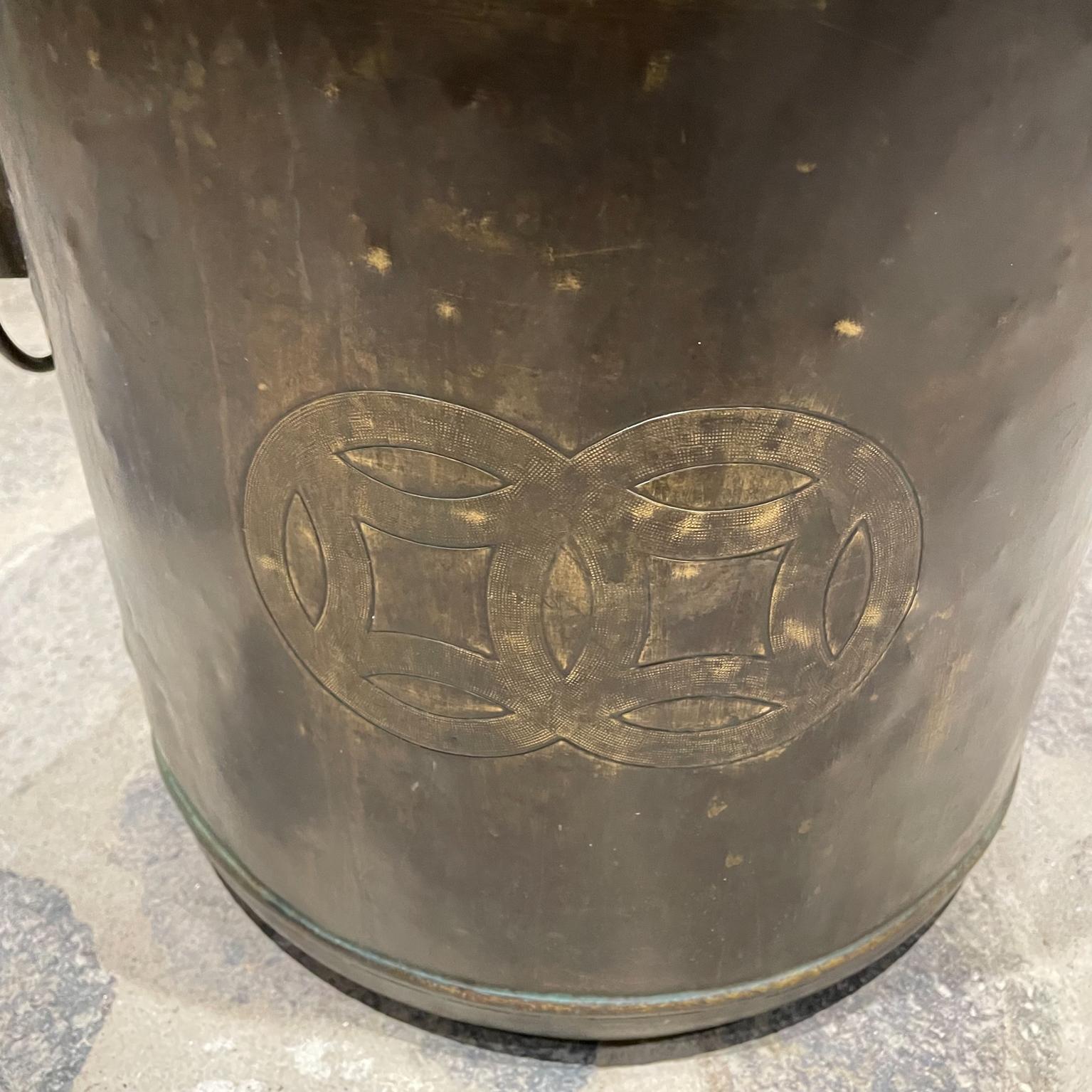 Antique Modern Chinese Decorative Bucket in Bronze with Side Ring Handles  For Sale 1