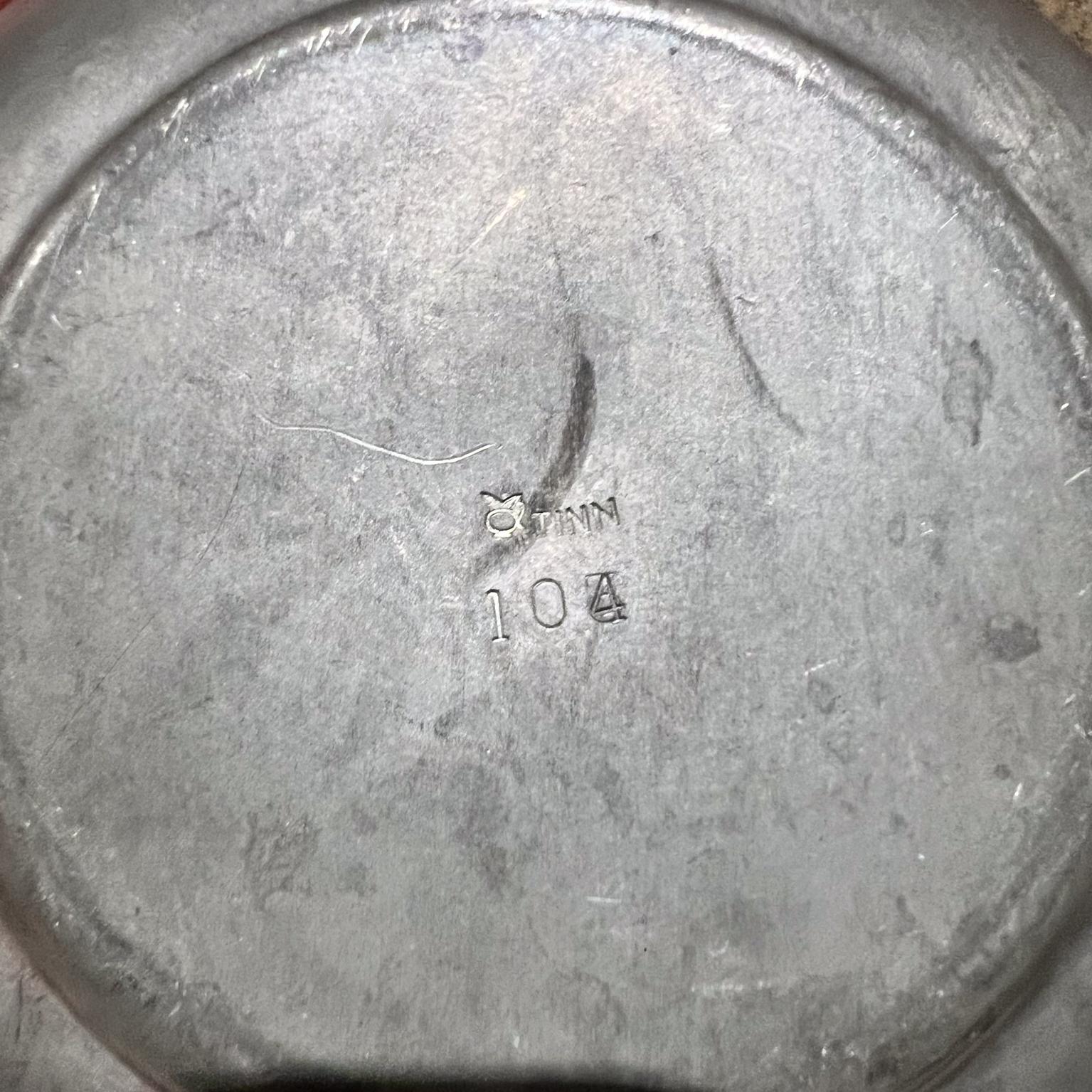 Danois Antique Théière Moderniste en Etain Canne Poignée Enveloppée en vente
