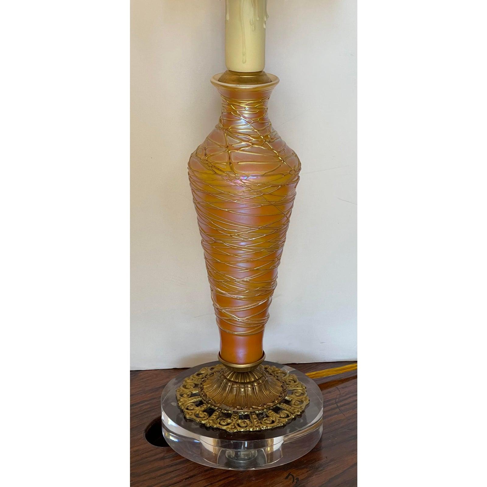 North American Antique Modernized Durand Threaded Glass Table Lamp, Early 20th Century For Sale