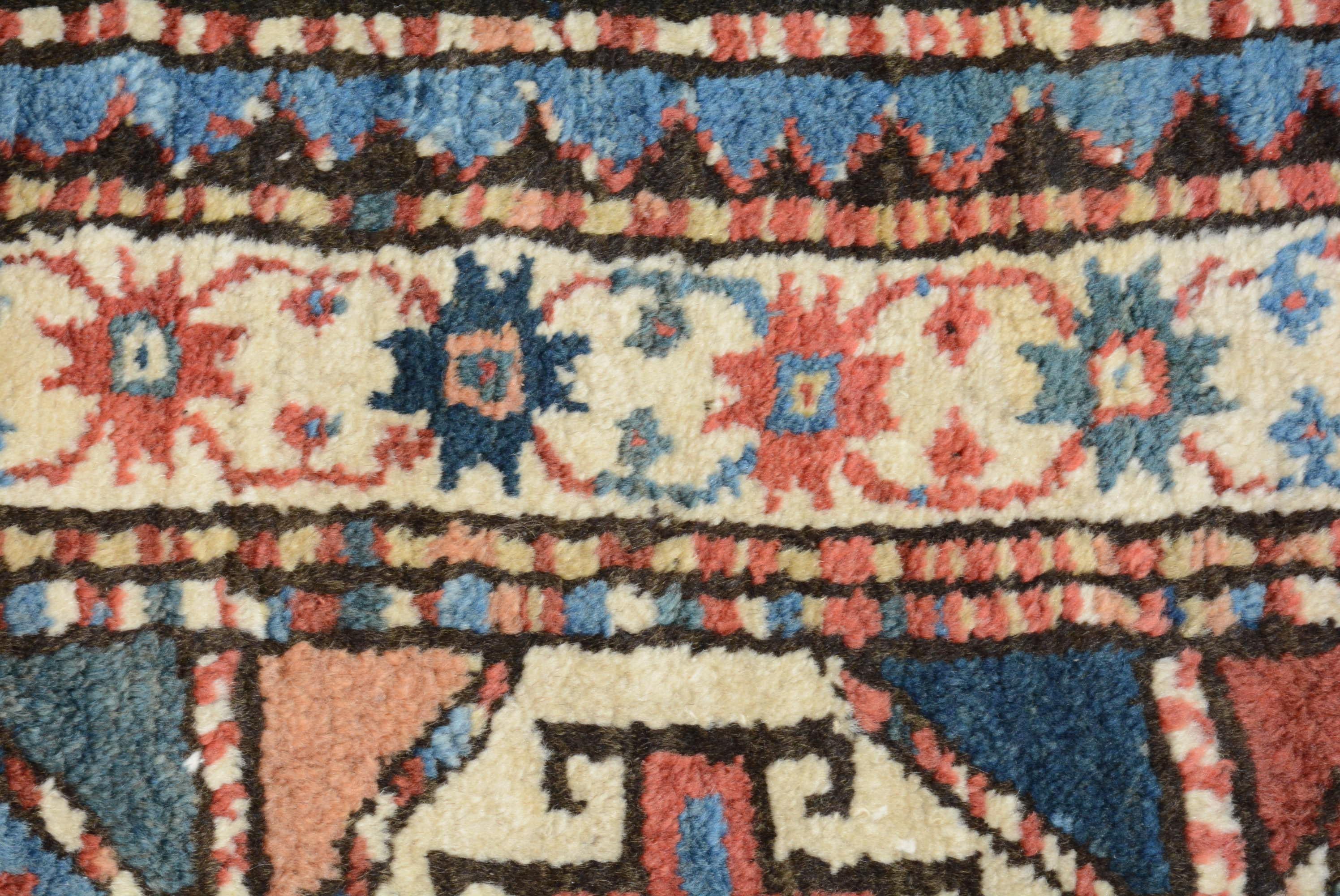 Arménien Chemin de table antique Moghan Kazak en vente