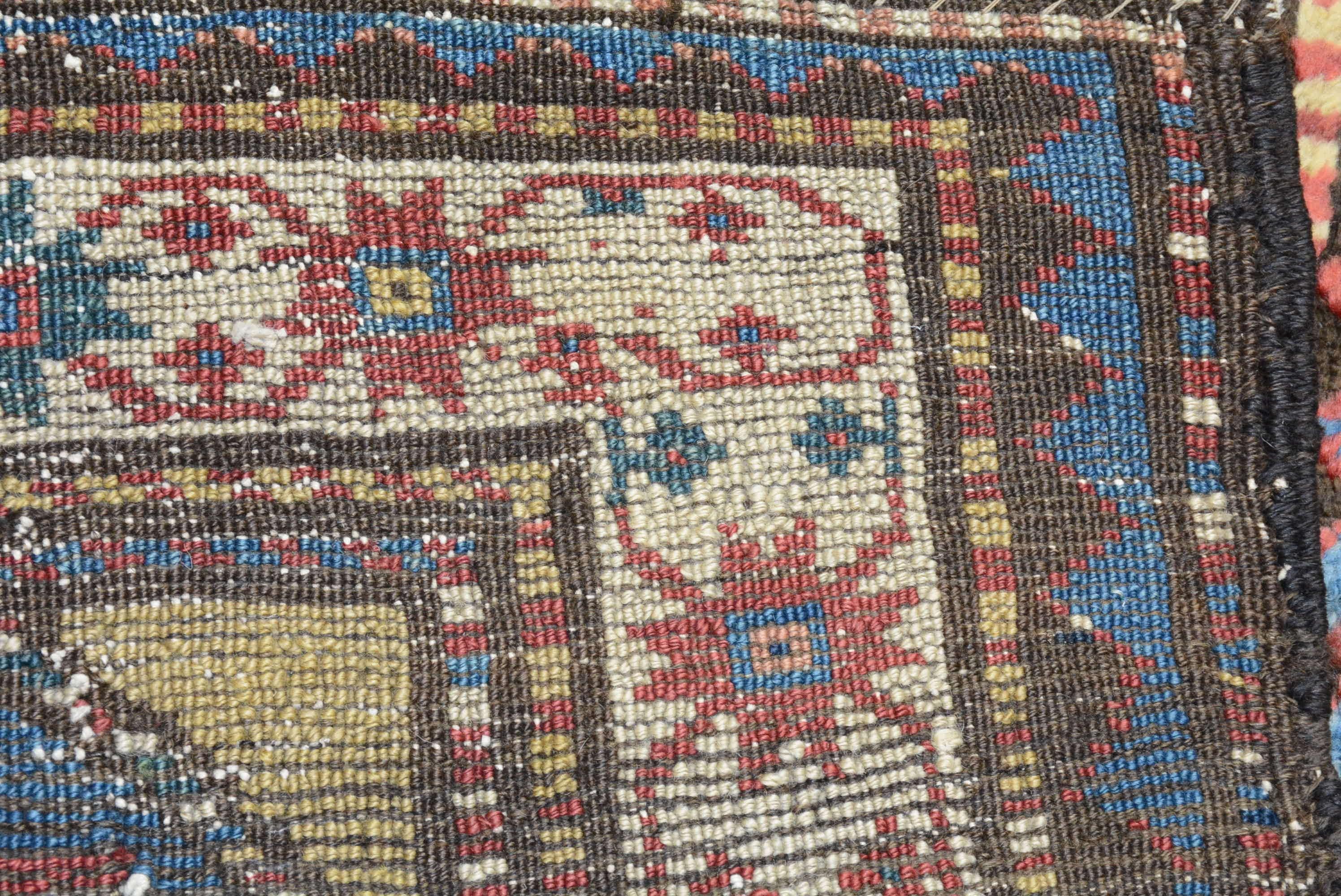 Laine Chemin de table antique Moghan Kazak en vente