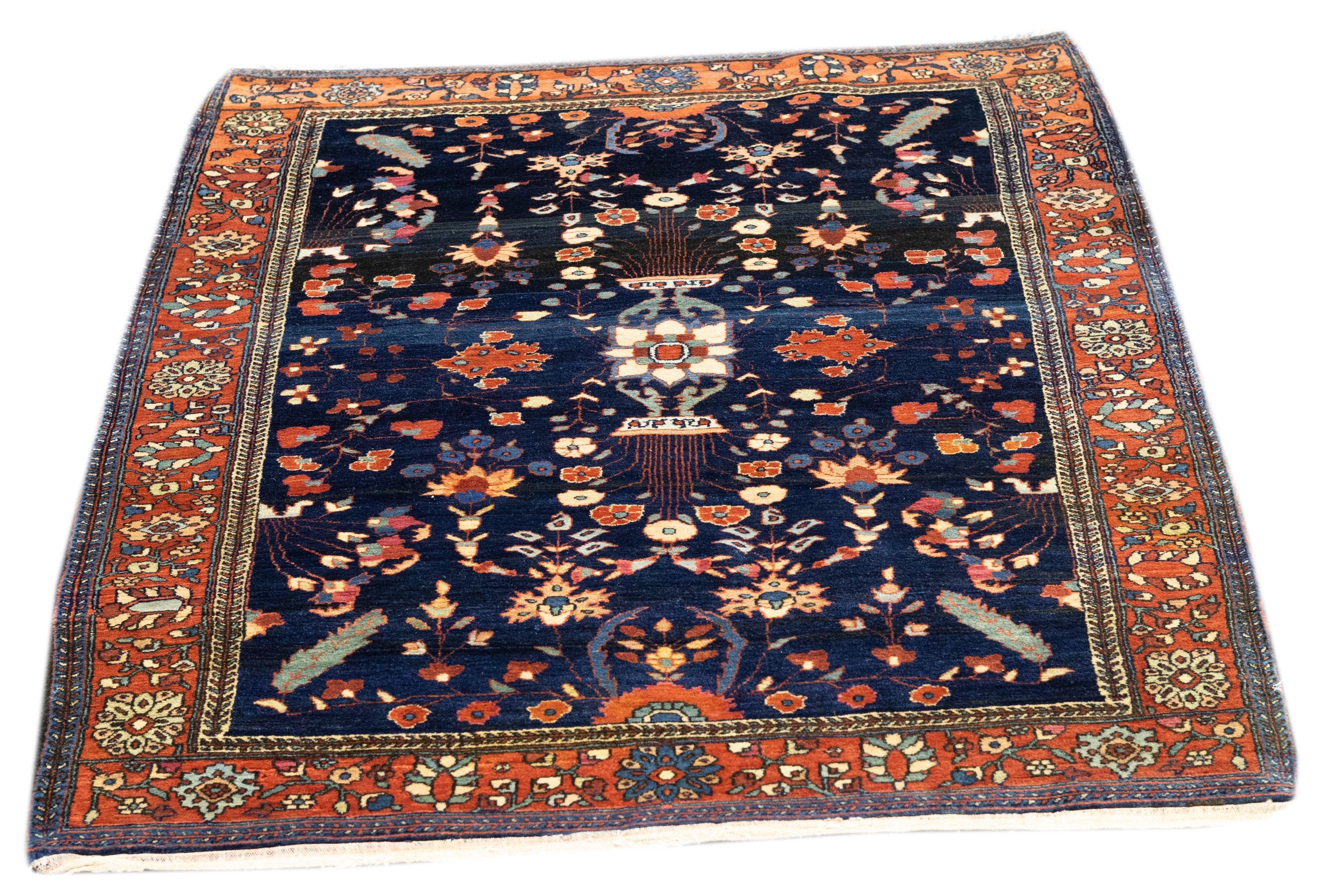 Antiker Mohajeran Sarouk-Teppich 3'9'' x 4'11'' (20. Jahrhundert) im Angebot