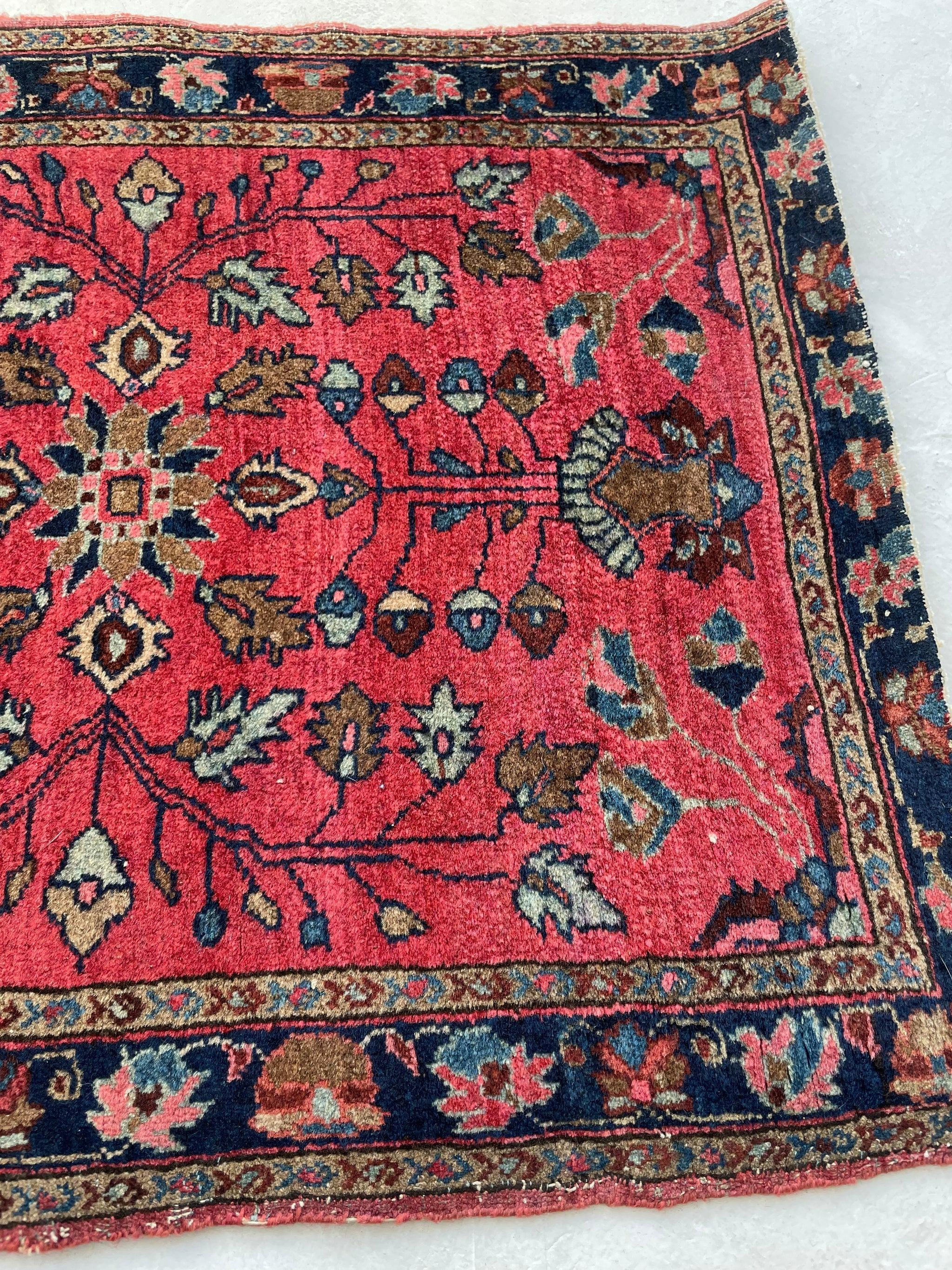 Early 20th Century Antique Mohajeran Sarouk with Artistic Open Vines in Super Fine Lamb Wool  For Sale