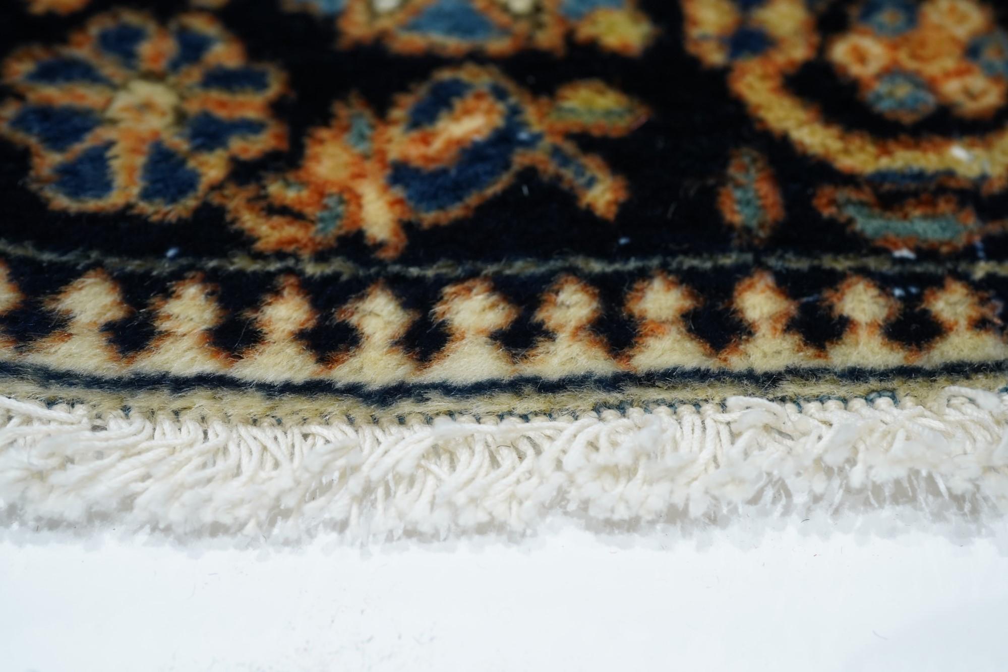 Antiker Mohtasham Kashan-Teppich 3'11'' x 6'7'' (Spätes 19. Jahrhundert) im Angebot
