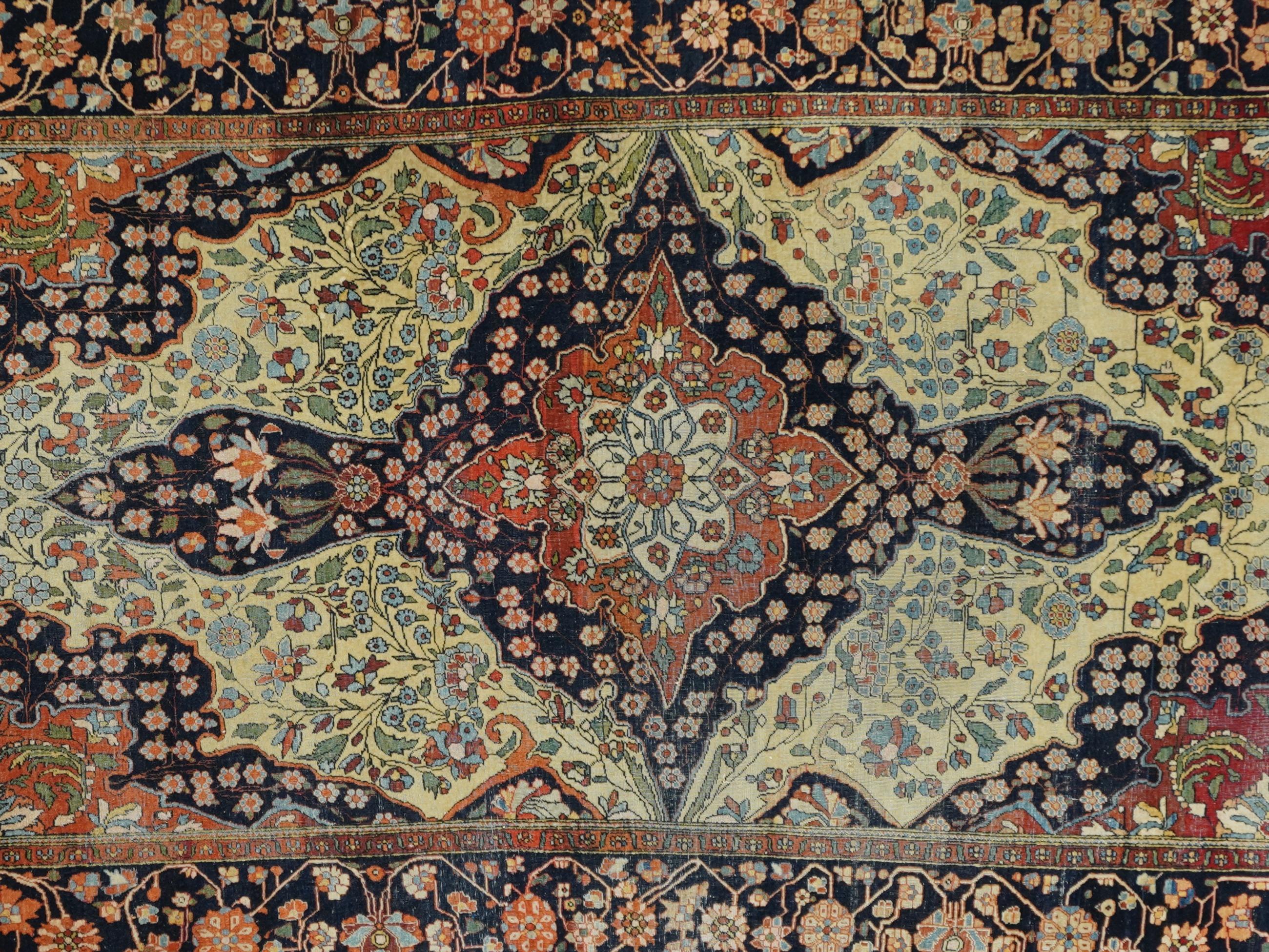 Antiker Mohtasham Kashan-Teppich 4'1'' x 6'8'' (Persisch) im Angebot