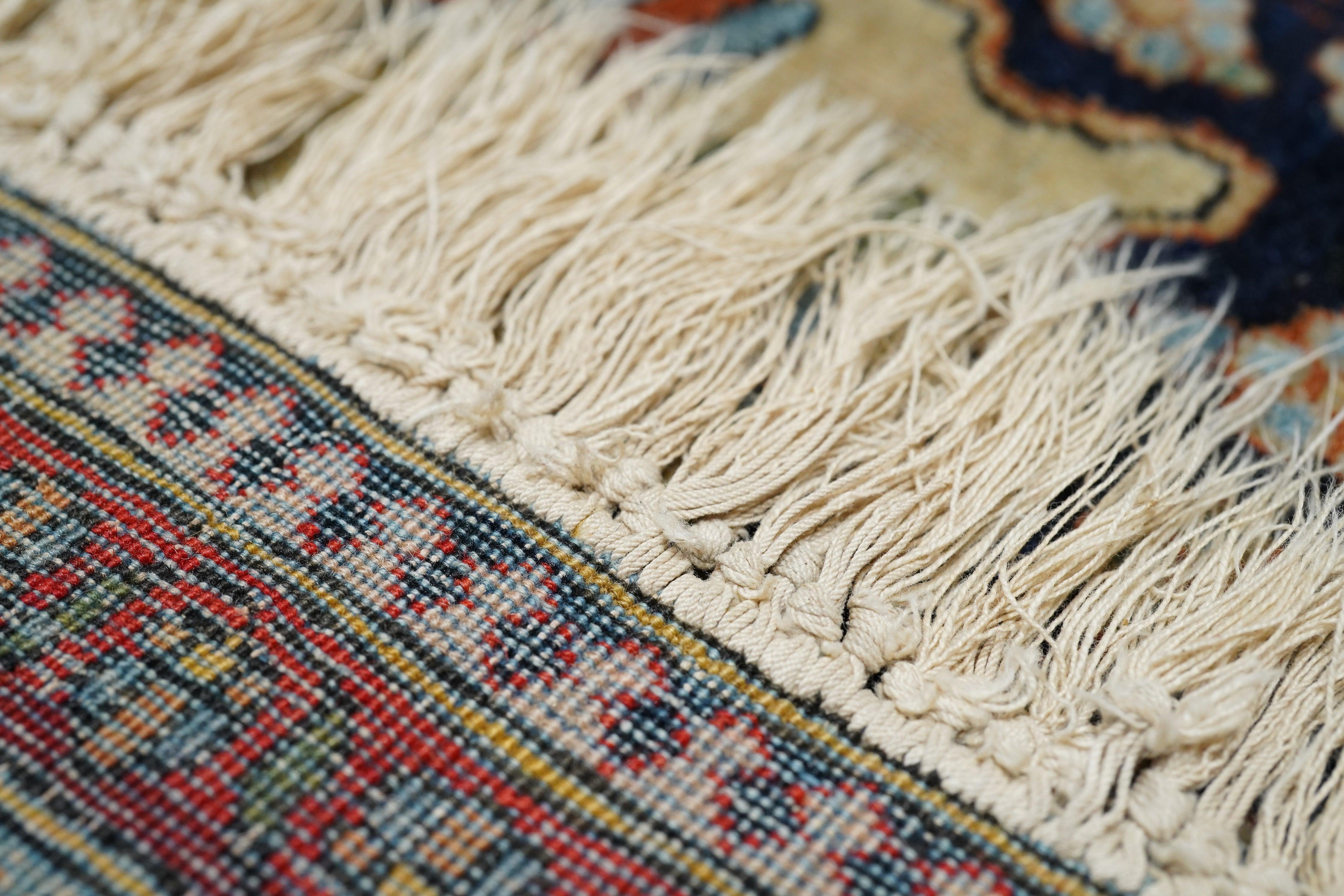 Antiker Mohtasham Kashan-Teppich 4'1'' x 6'8'' (19. Jahrhundert) im Angebot