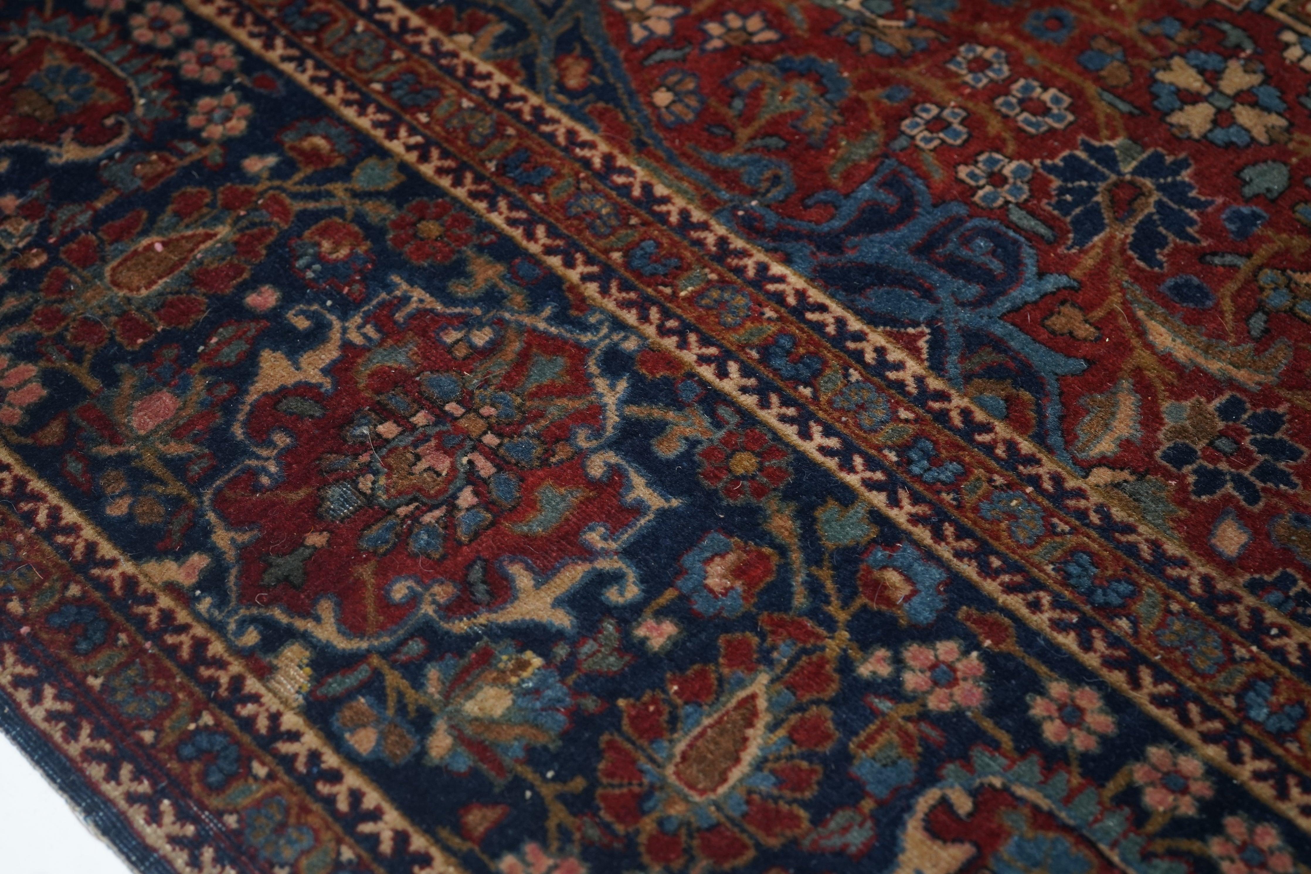 Antiker Mohtasham Kashan-Teppich 4'2'' x 6'7'' im Zustand „Gut“ im Angebot in New York, NY