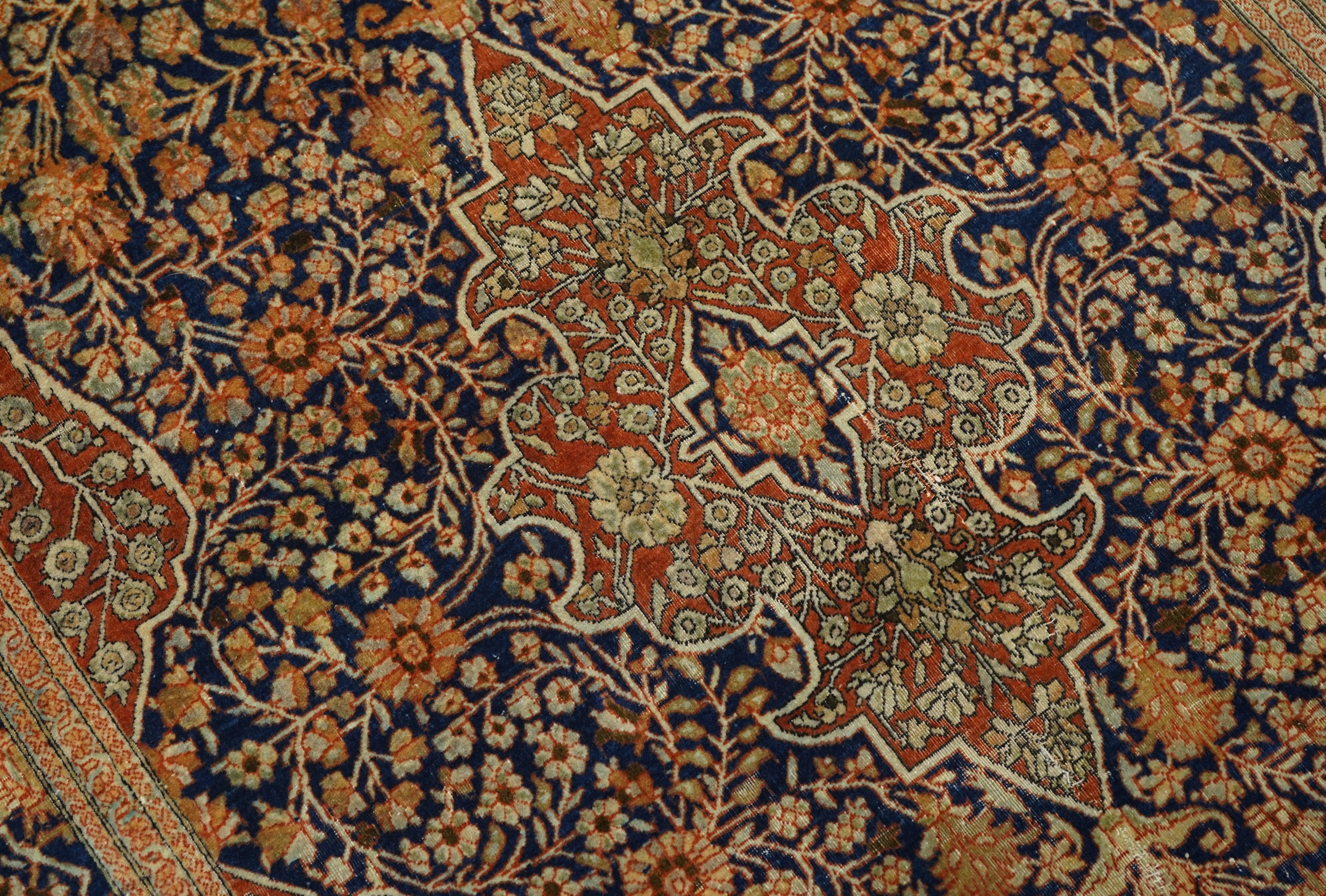 Antiker Mohtasham Kashan-Teppich 4'3'' x 6'9'' im Angebot 1