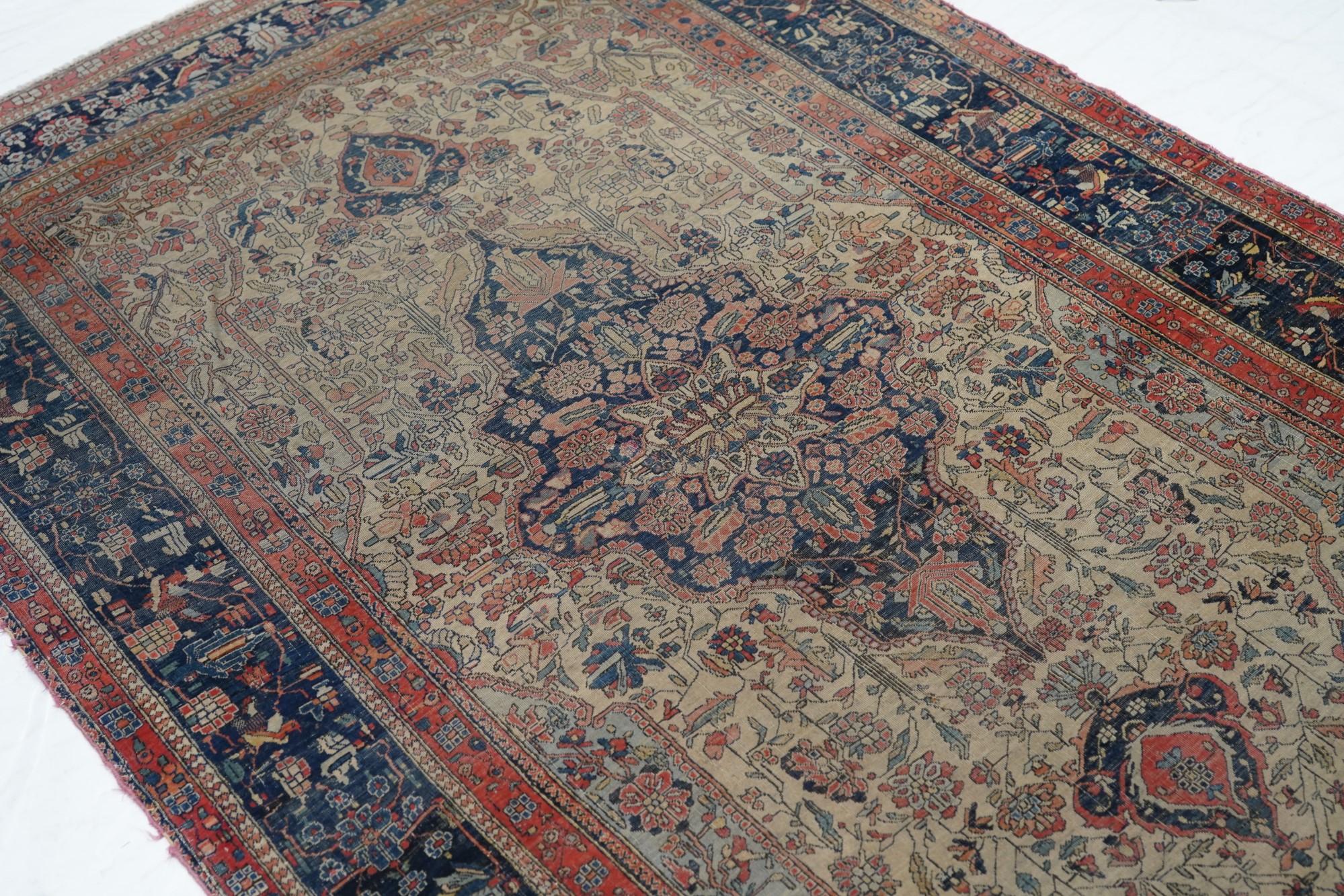 Antiker Mohtasham Kashan-Teppich 4'5'' x 6'10'' im Zustand „Gut“ im Angebot in New York, NY