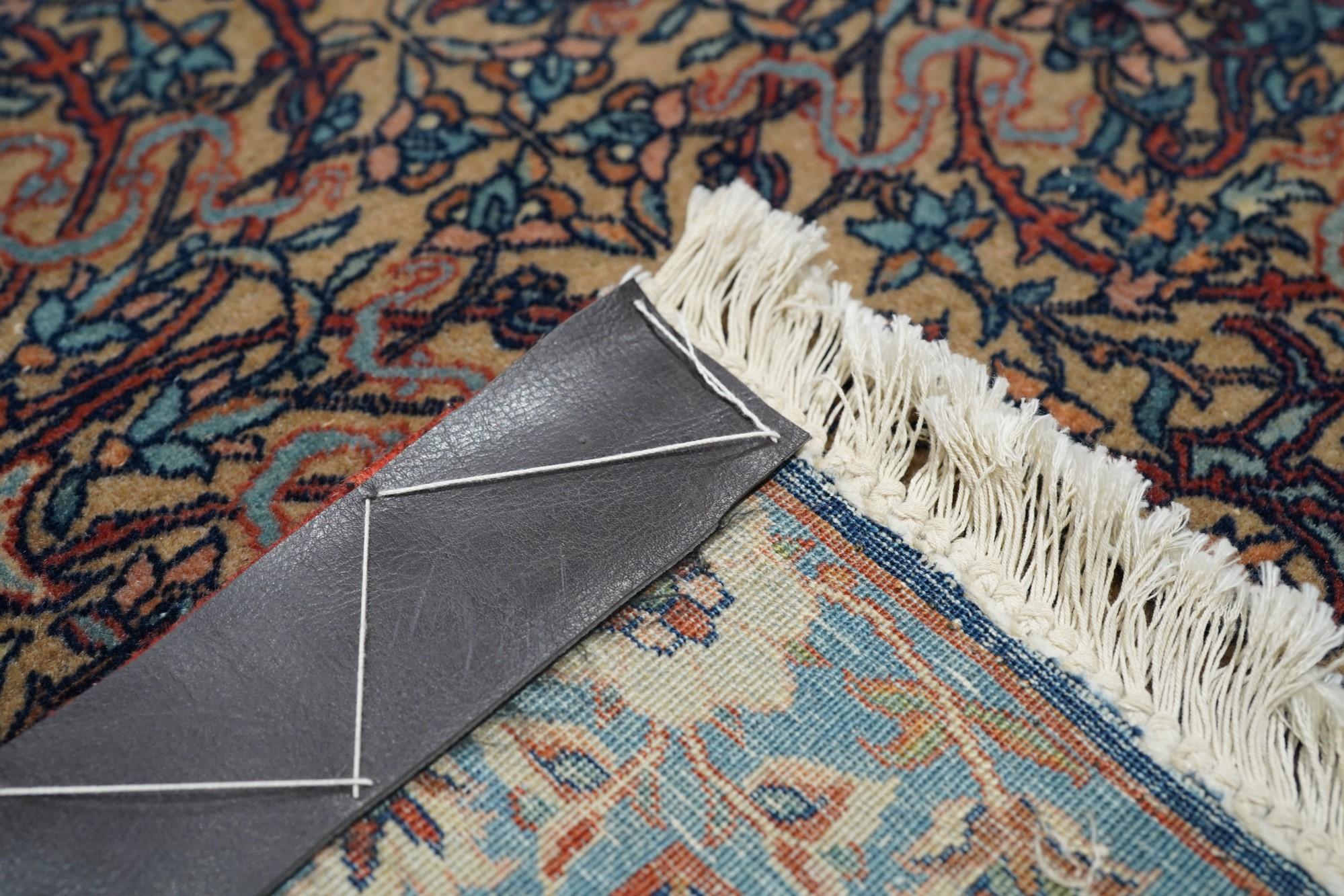 Antique Mohtasham Kashan Rug 4'7'' x 6'8'' For Sale 7